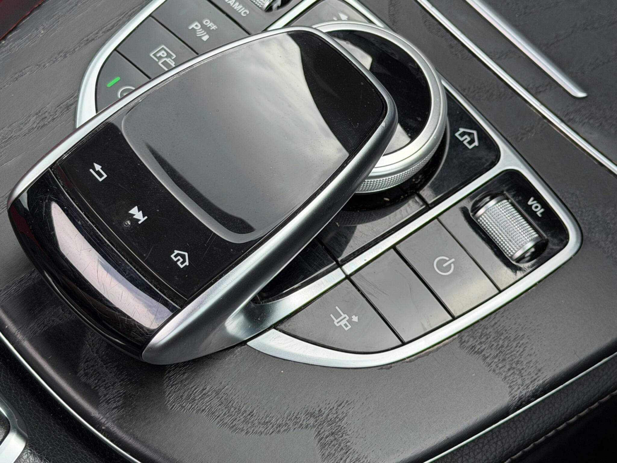 Mercedes-Benz E-Class view 46