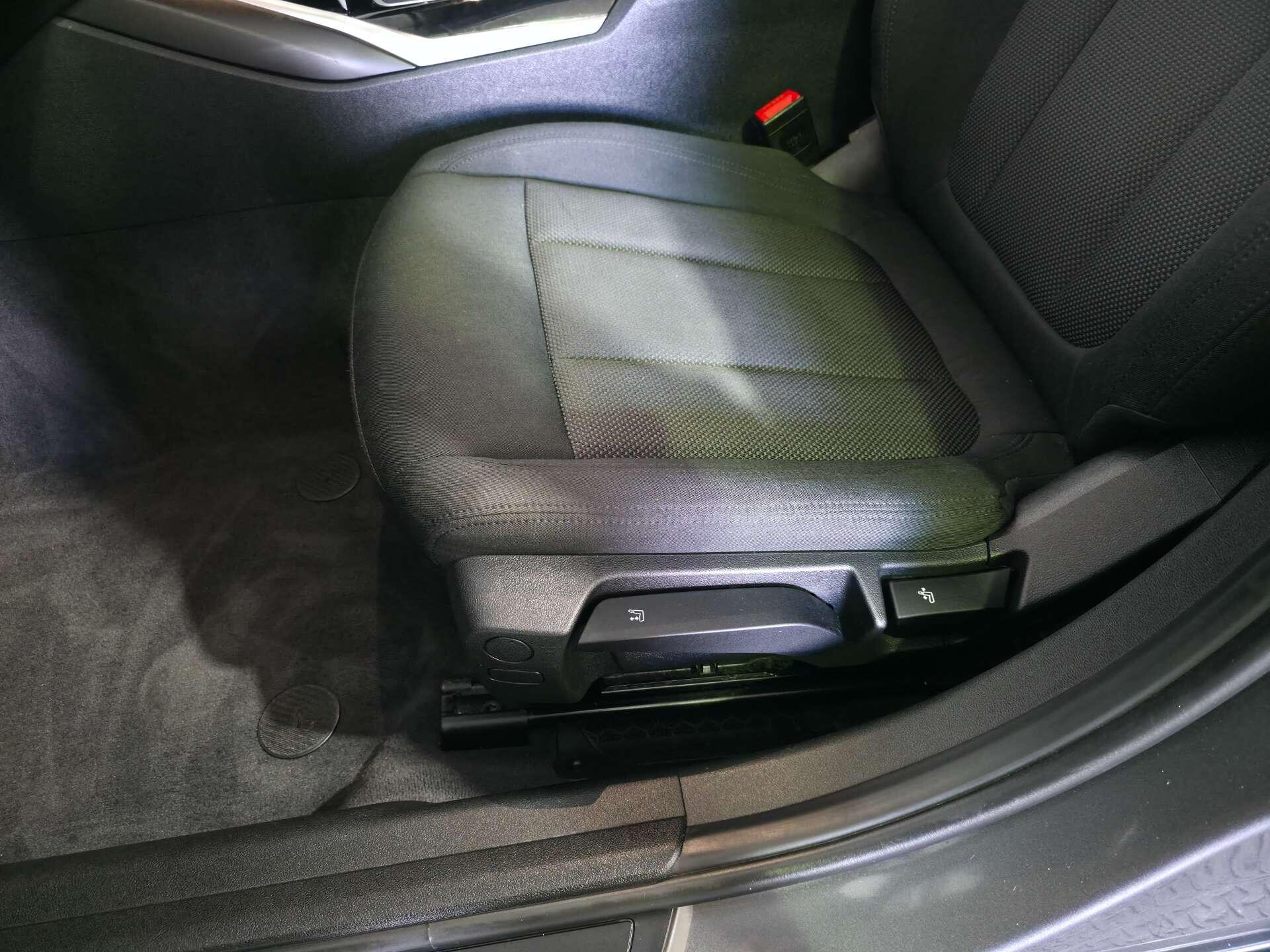 BMW 3 Series view 77