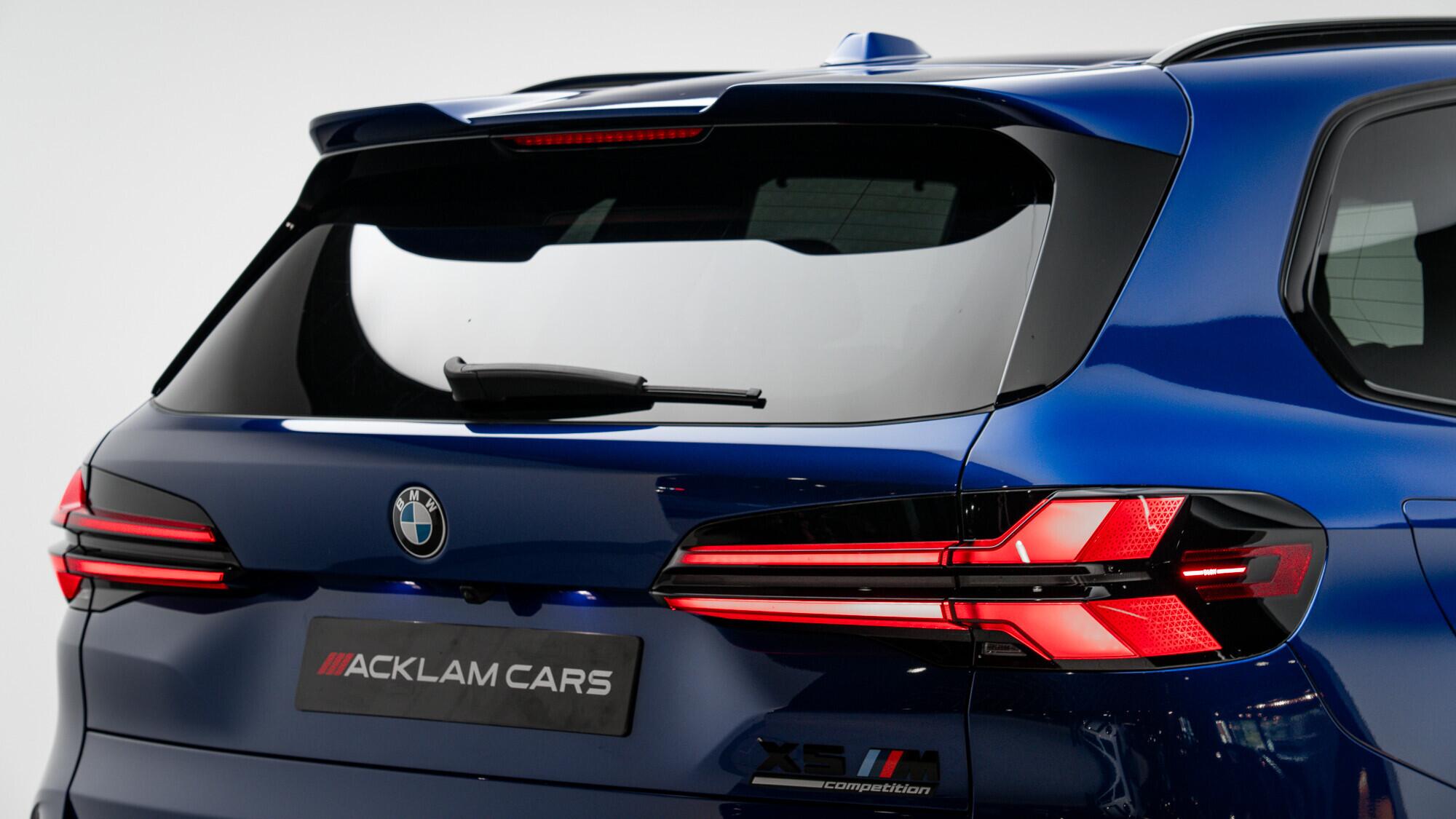 BMW X5 M view 17