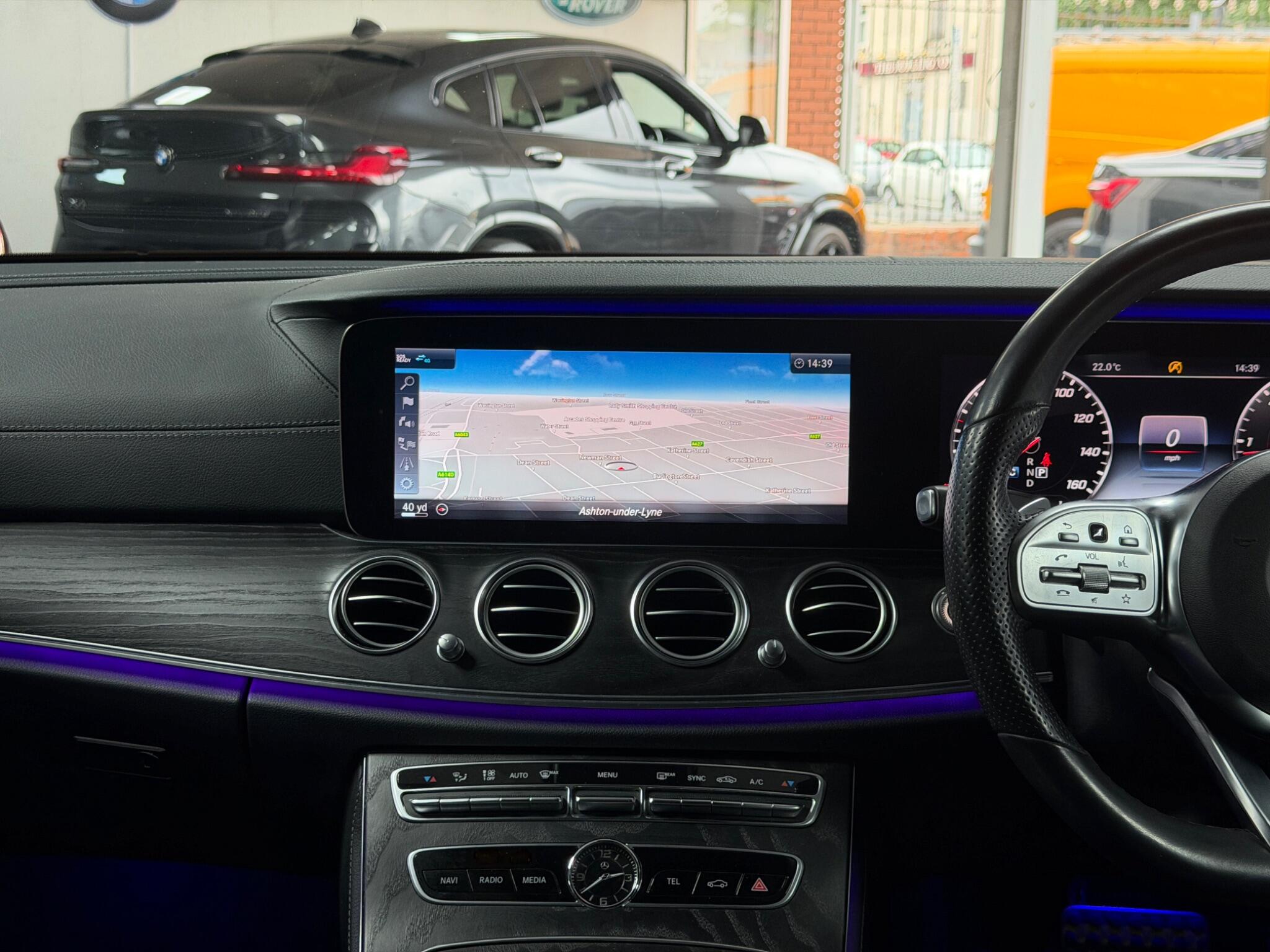 Mercedes-Benz E Class view 37