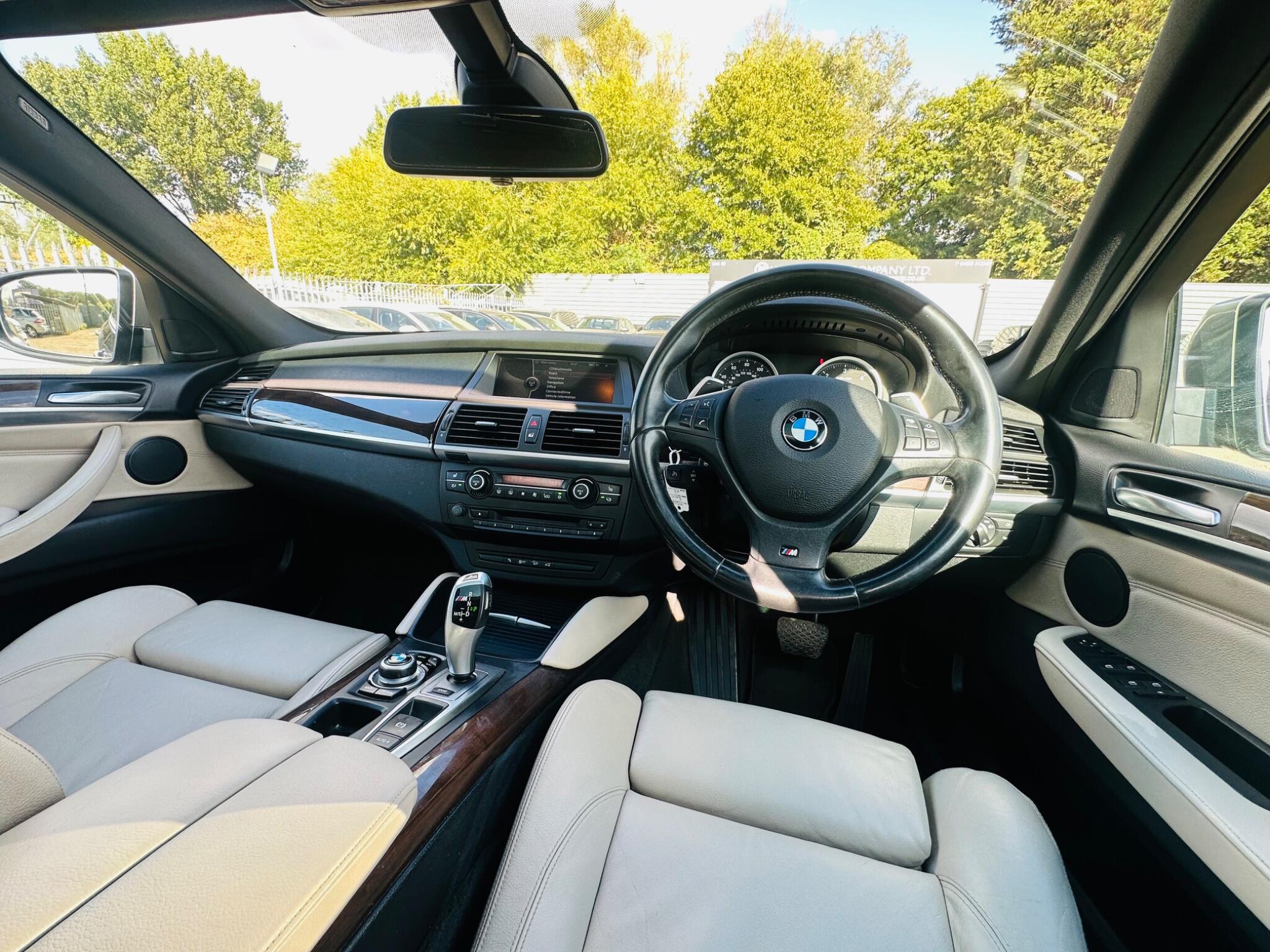 BMW X6 view 20