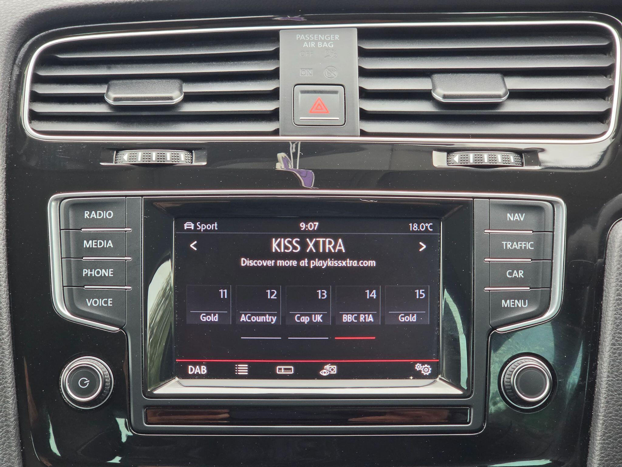 Volkswagen Golf view 16
