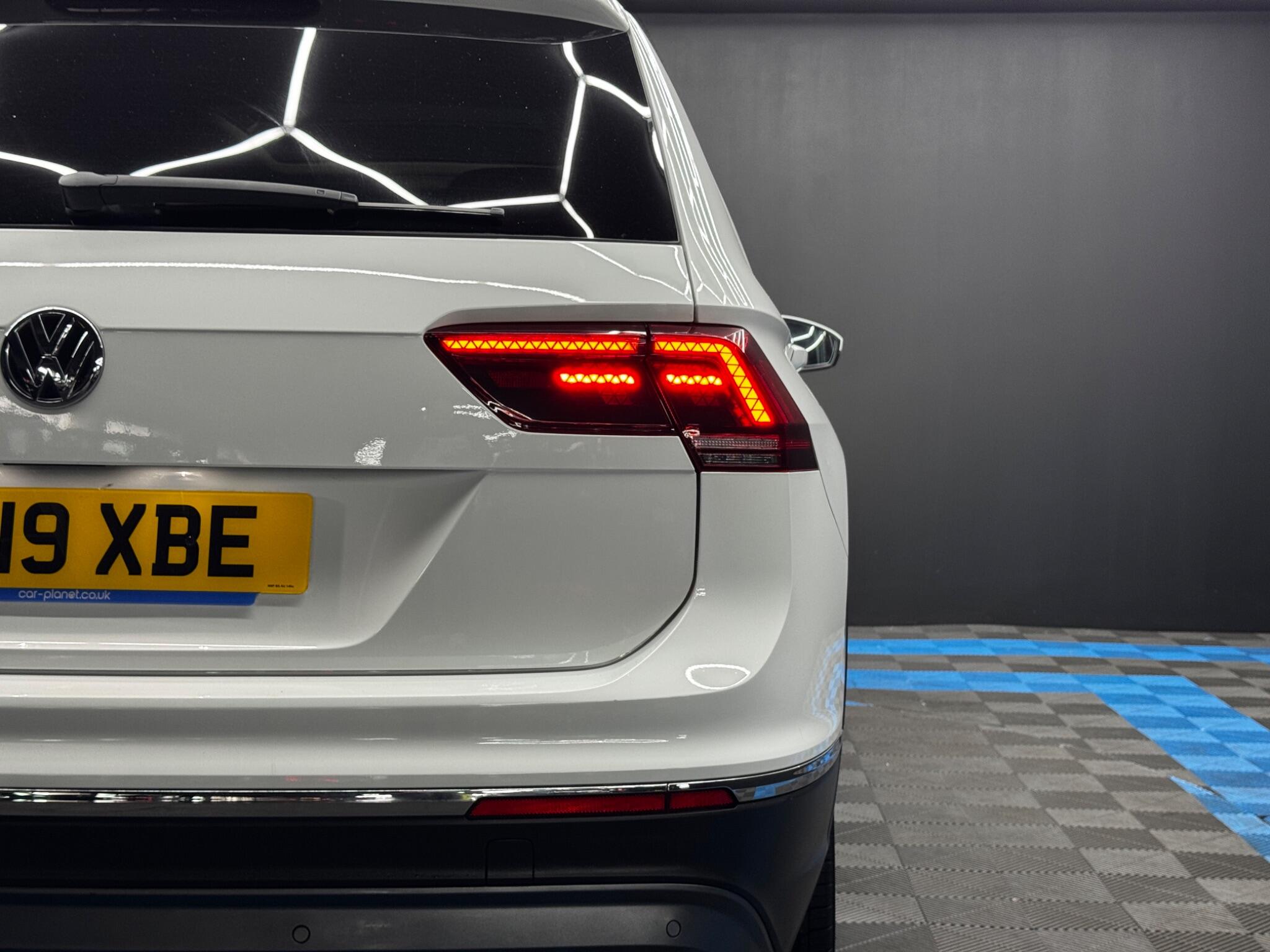 Volkswagen Tiguan Allspace view 47