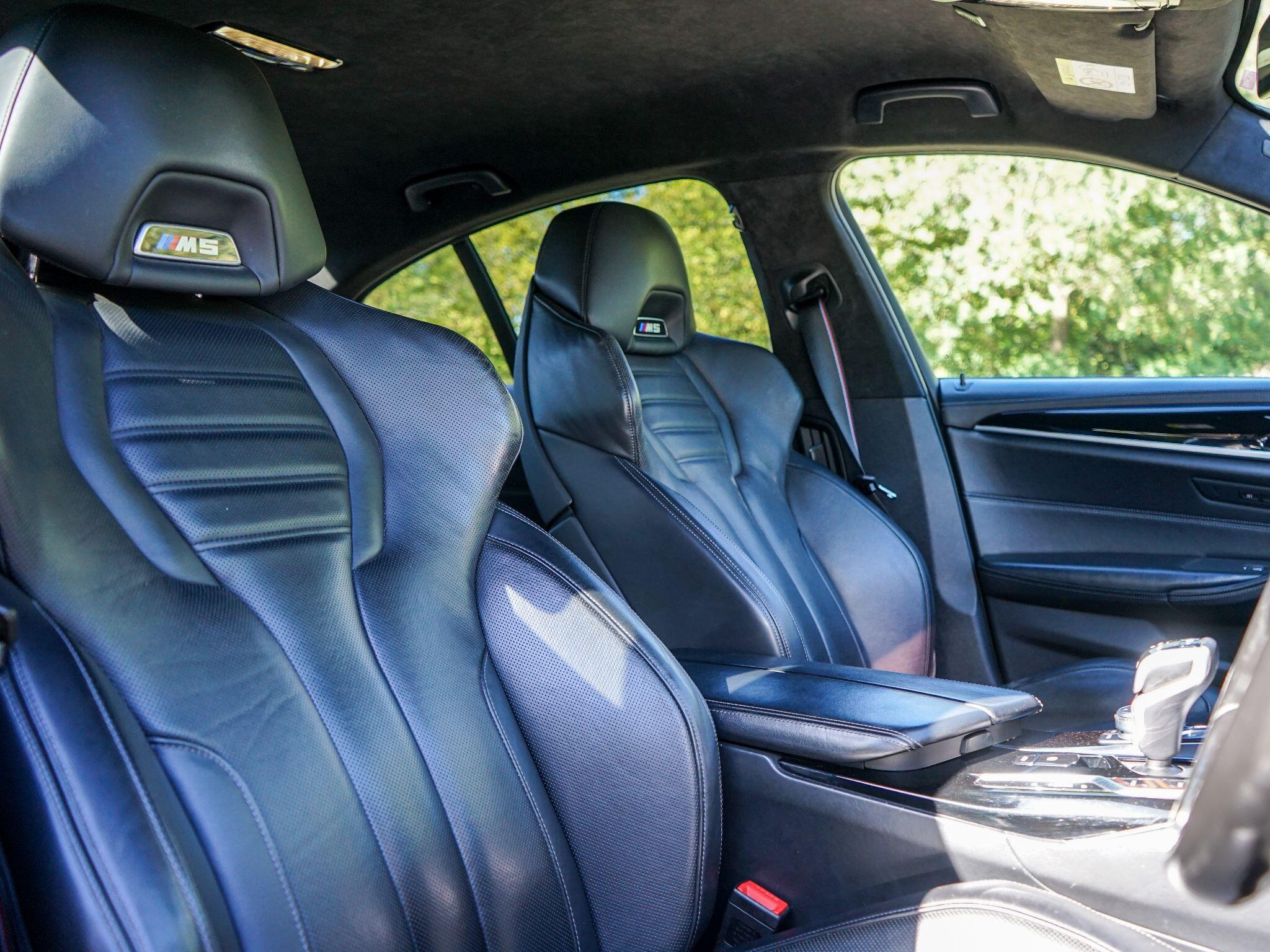 BMW M5 view 18