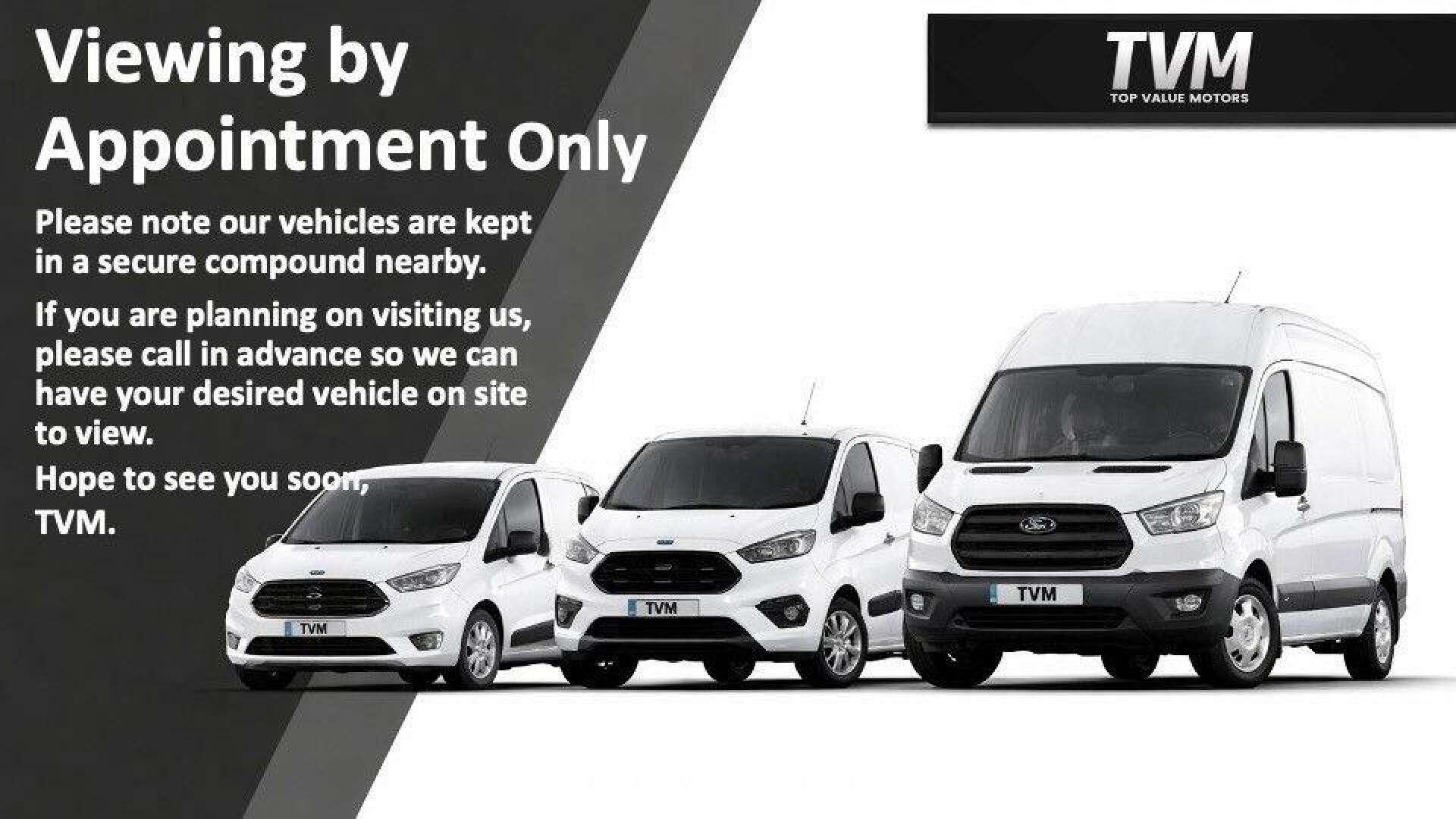 Ford Fiesta Van view 28