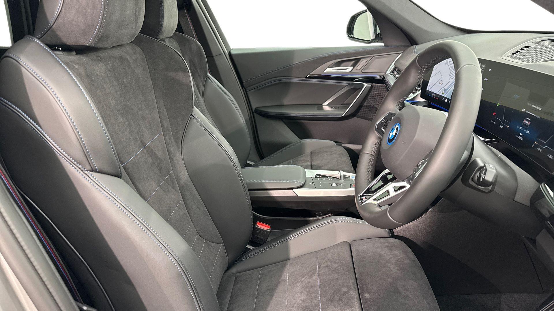 BMW Ix1 view 11