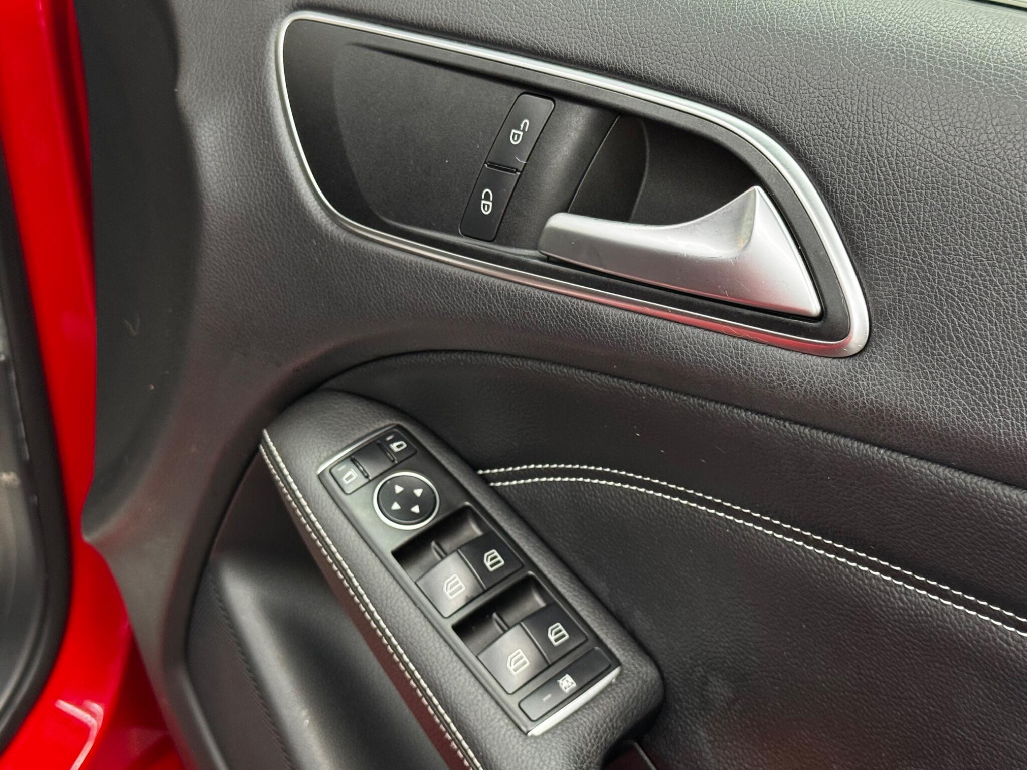 Mercedes-Benz B-Class view 22