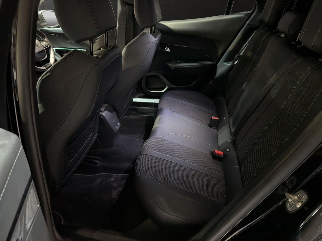 Peugeot 2008 view 14