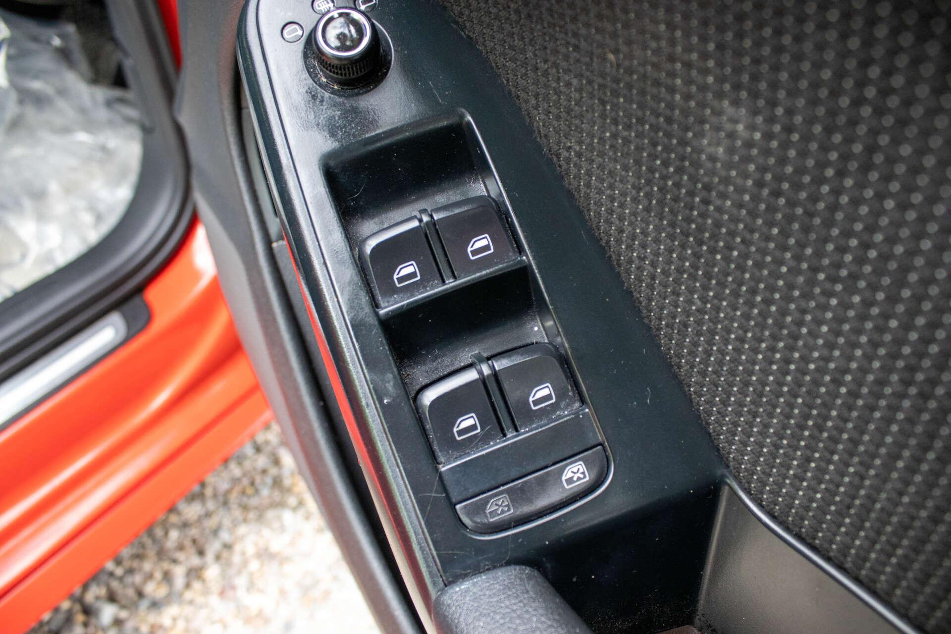 Audi A4 view 14