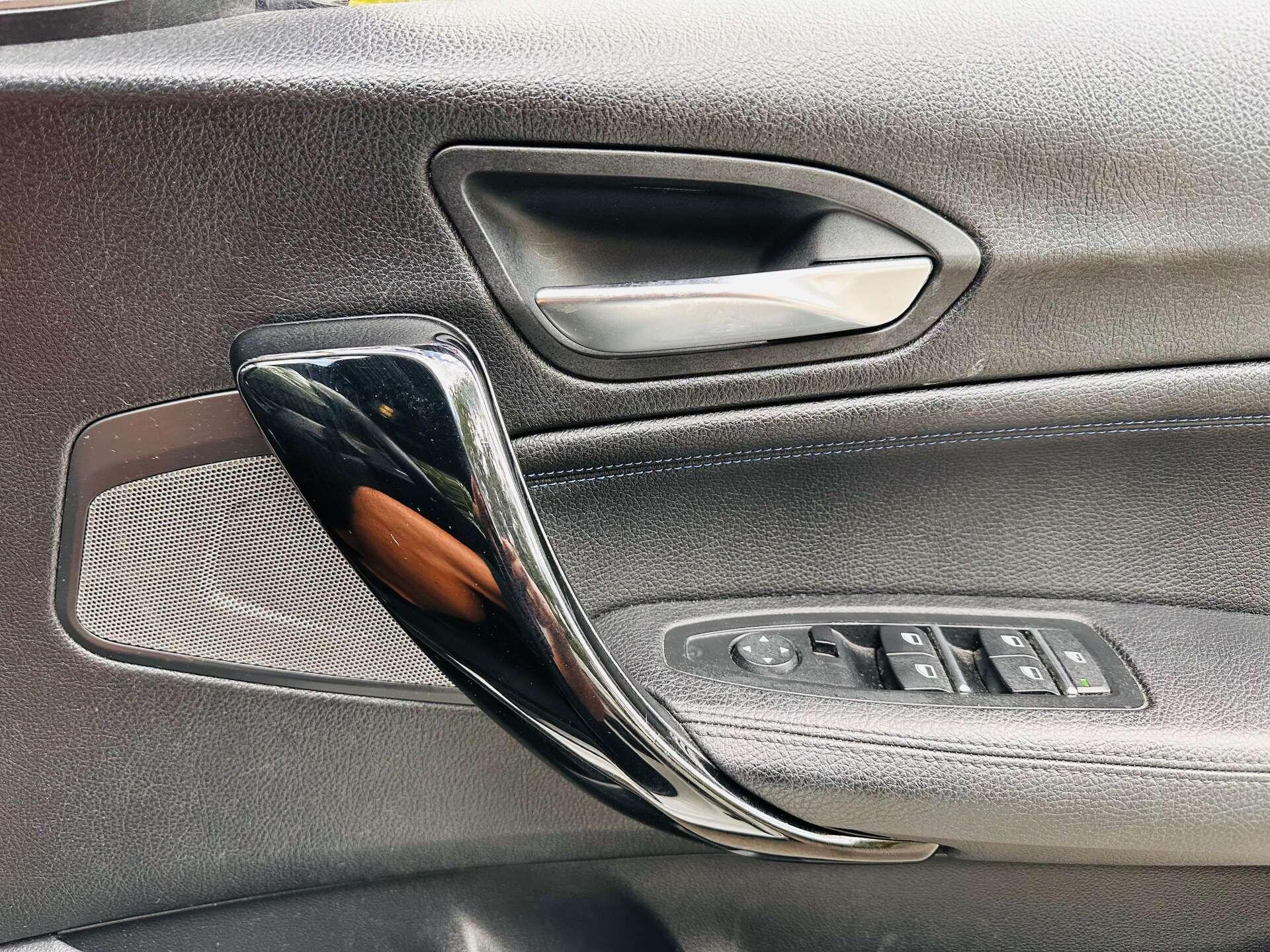BMW 1 Series view 22