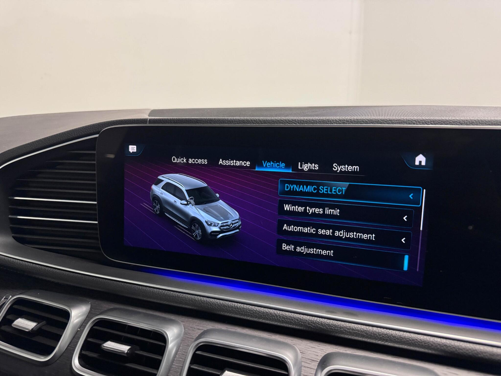 Mercedes-Benz Gle view 61