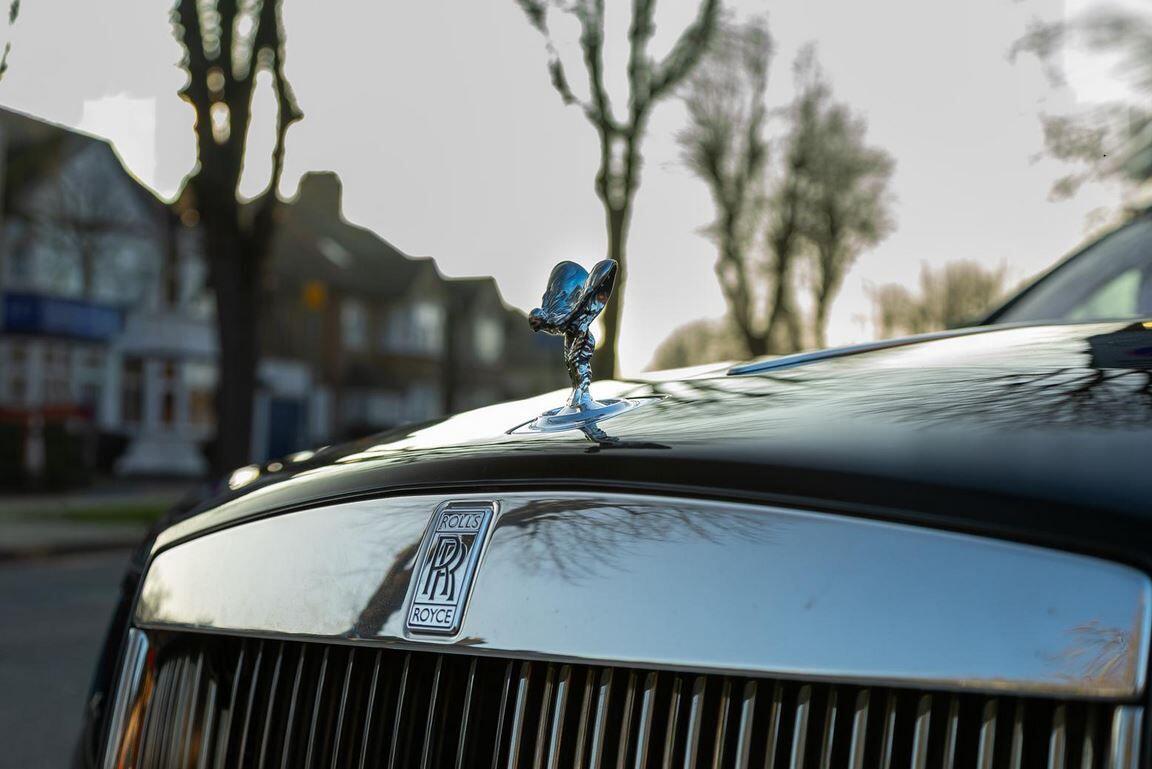 Rolls-Royce Wraith view 4