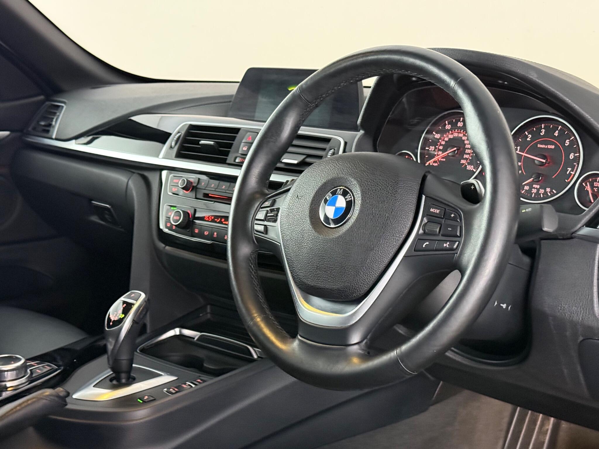 BMW 4 Series view 3