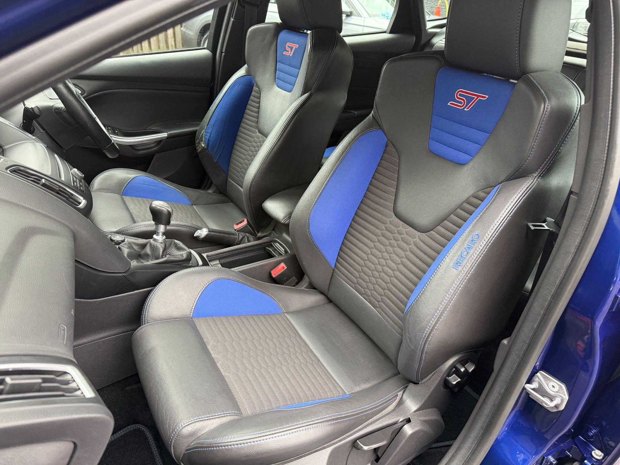 Ford Focus view 20