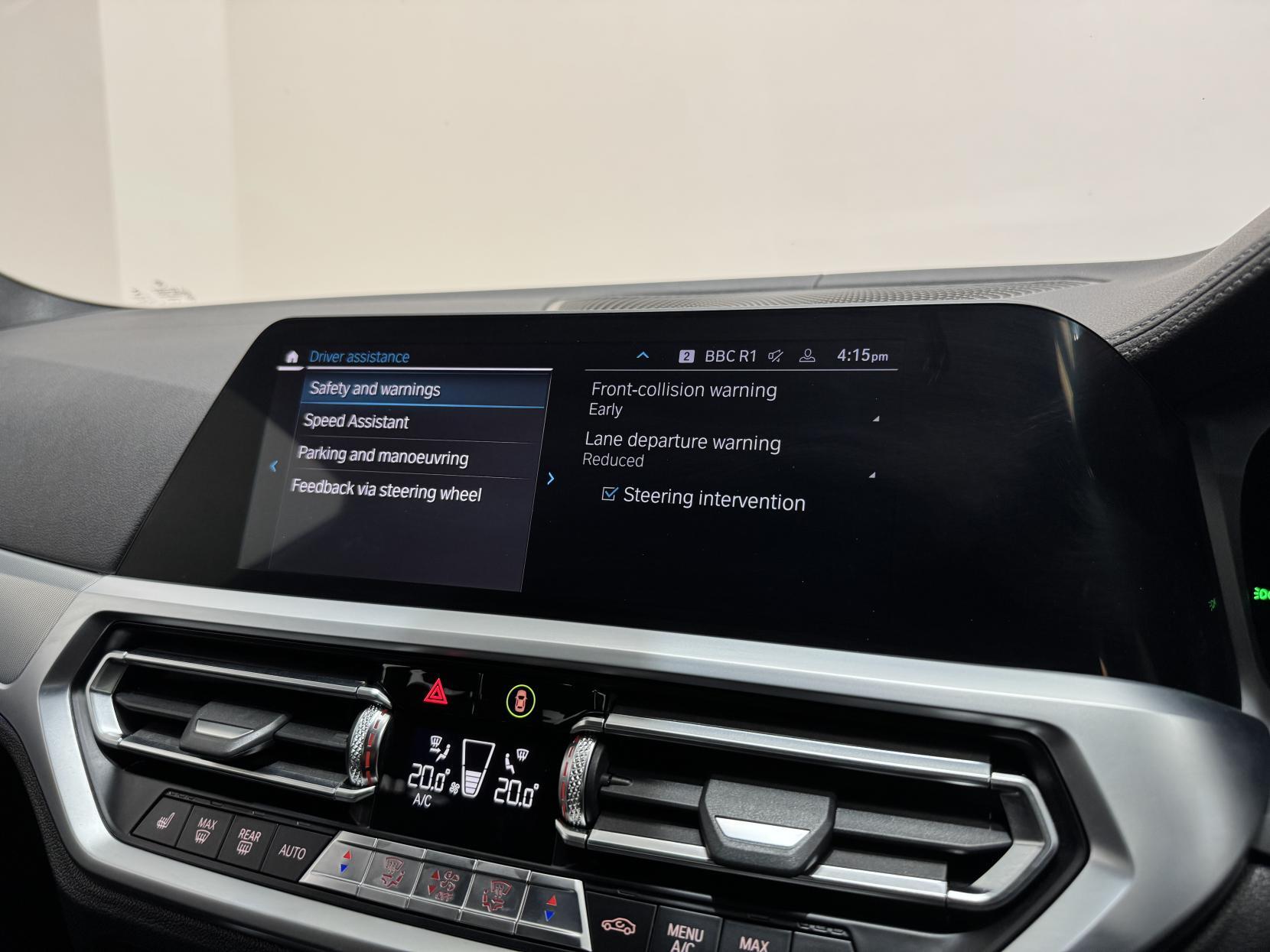 BMW 3 Series view 30