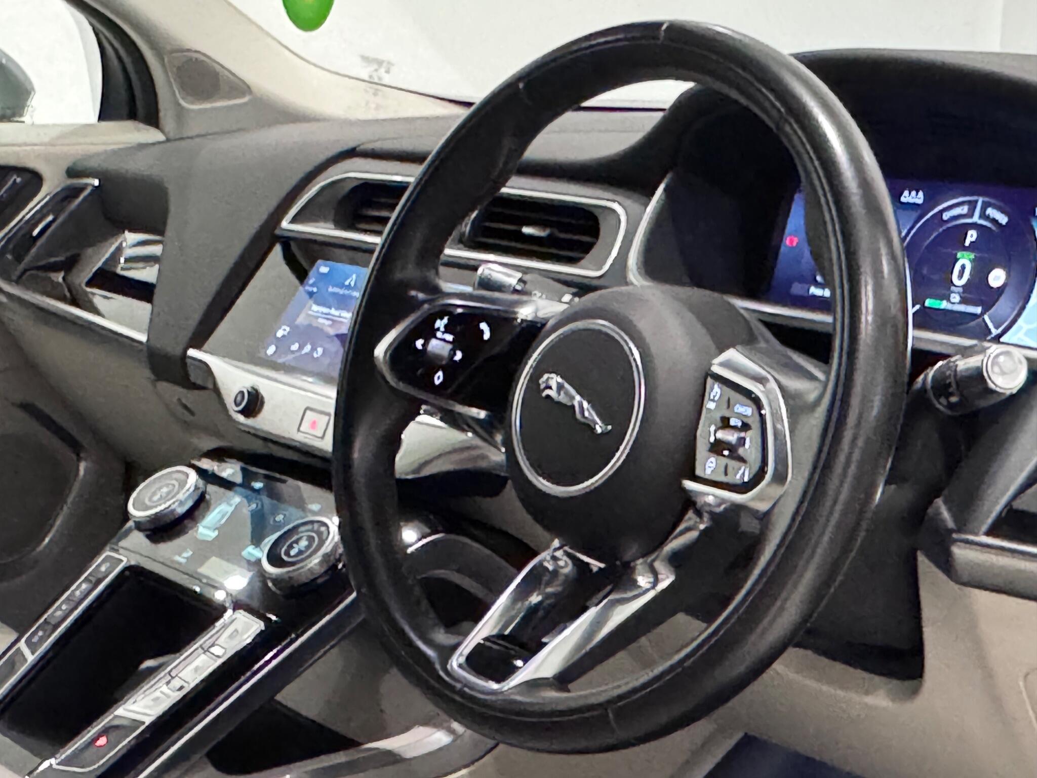 Jaguar I-Pace view 16