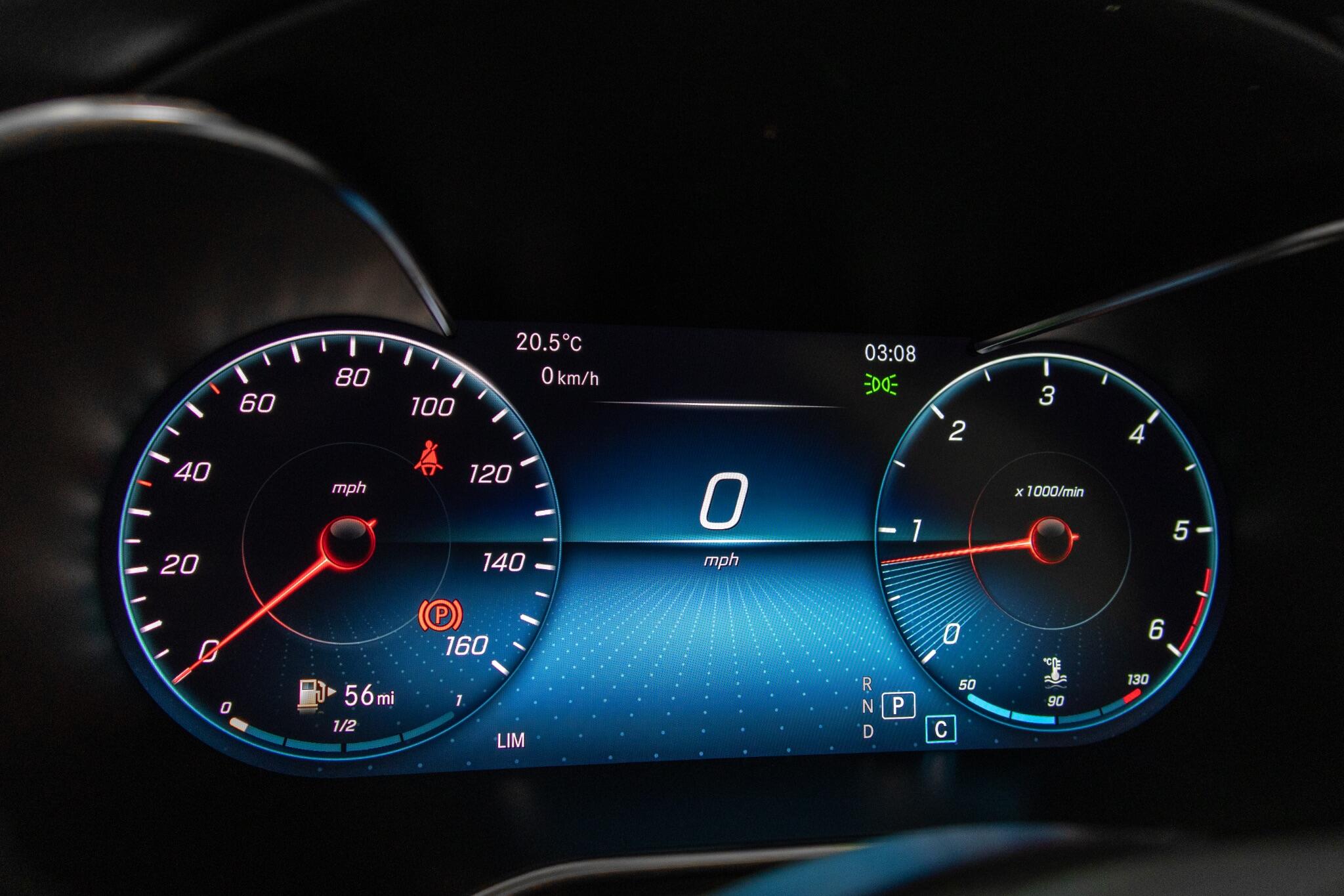 Mercedes-Benz GLC view 44