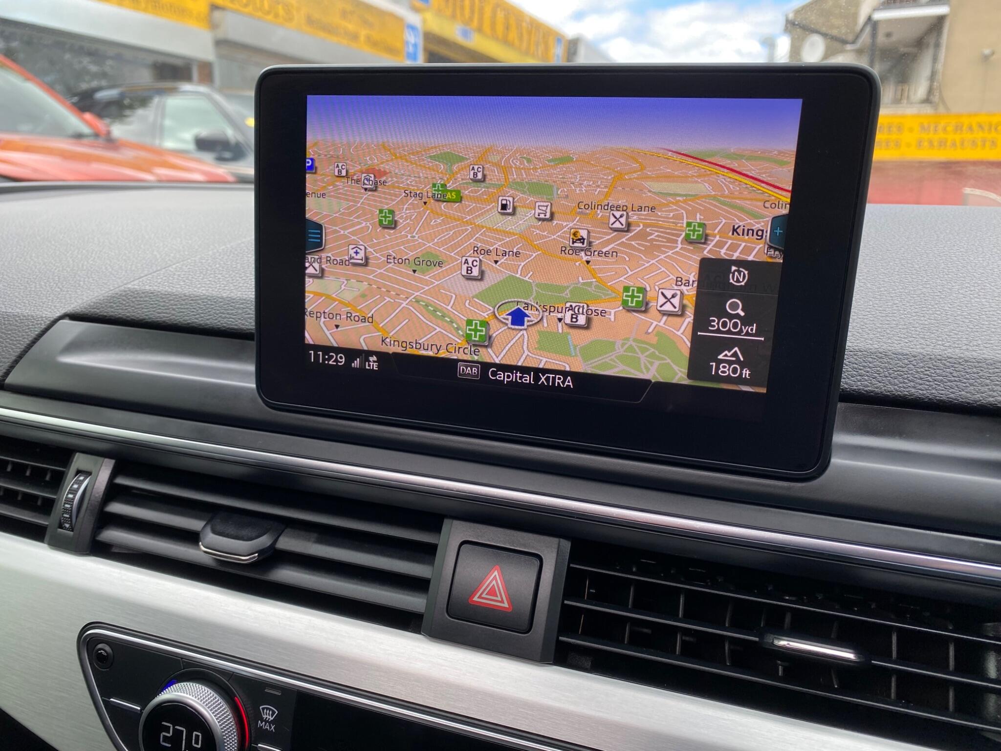 Audi A4 Avant view 25