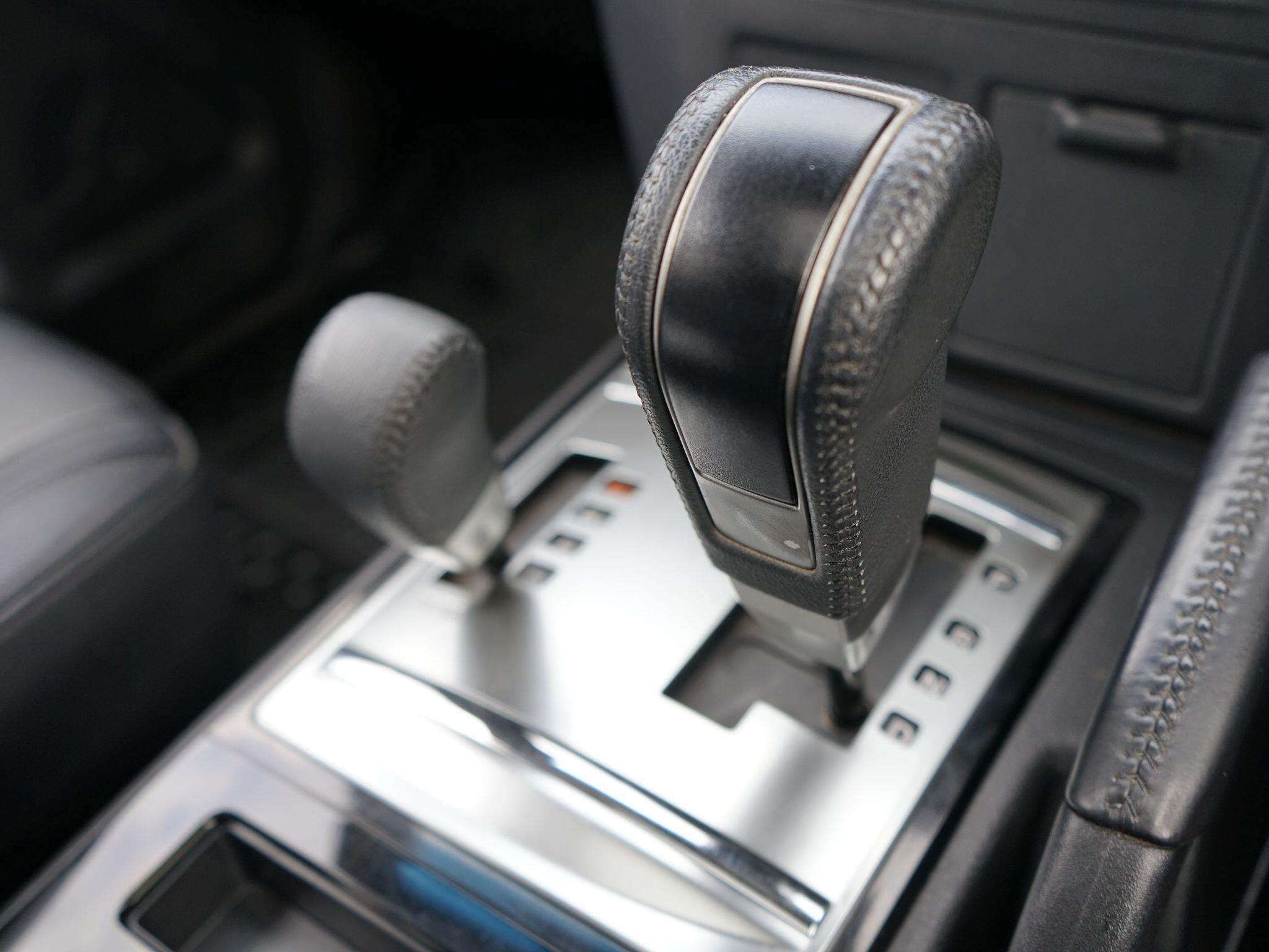 Mitsubishi Shogun view 28
