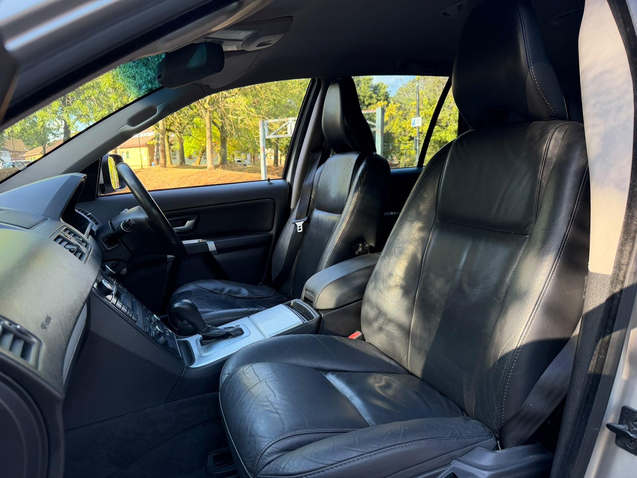 Volvo XC90 view 14