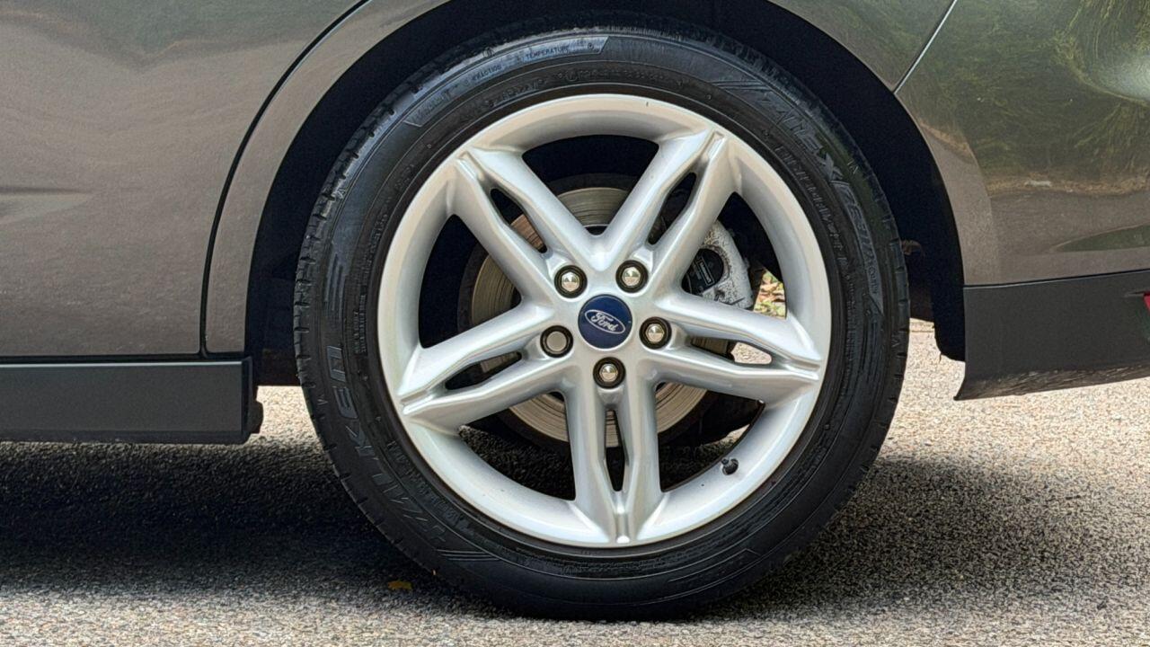 Ford C-Max view 42