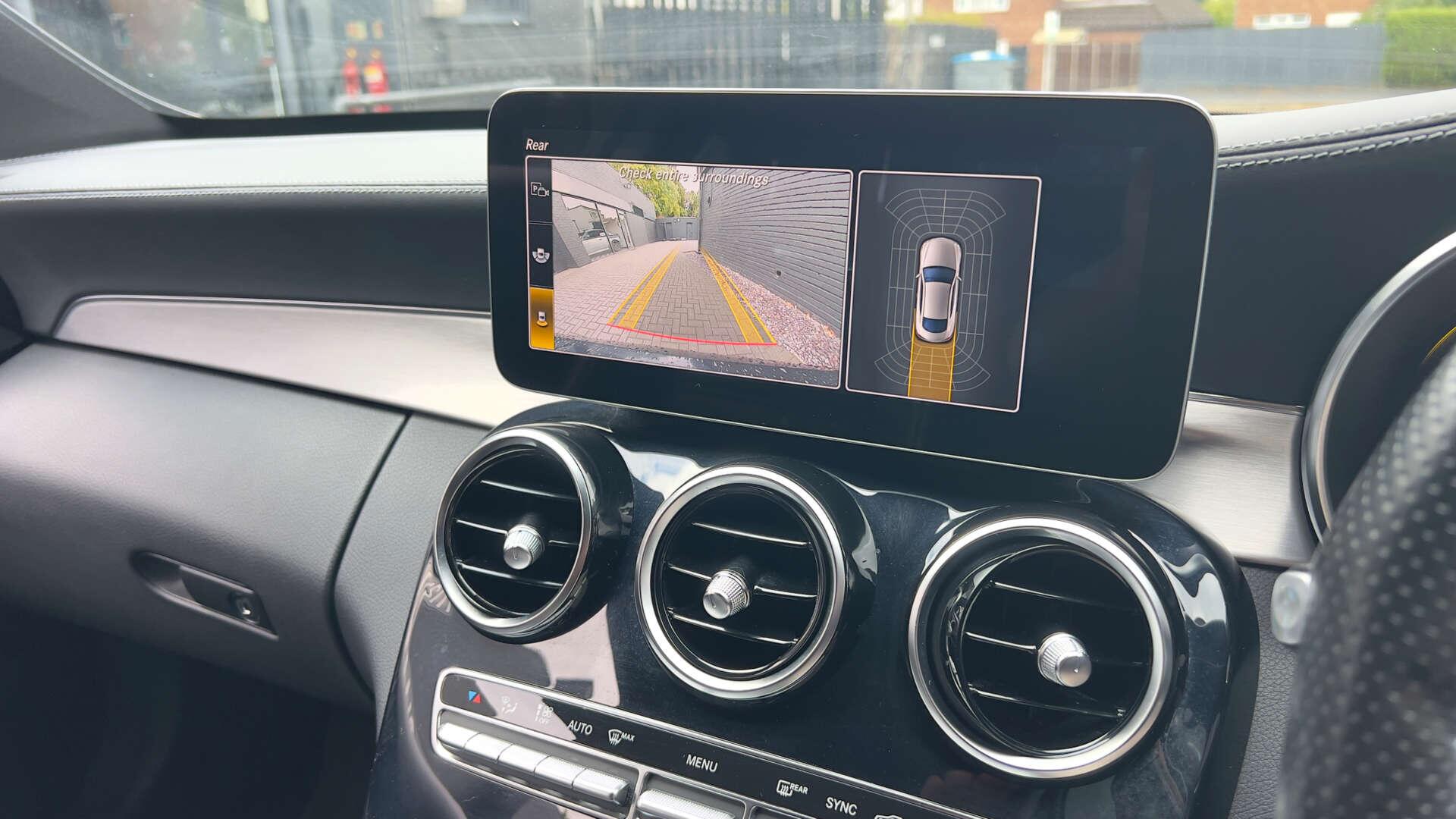 Mercedes-Benz C Class view 12