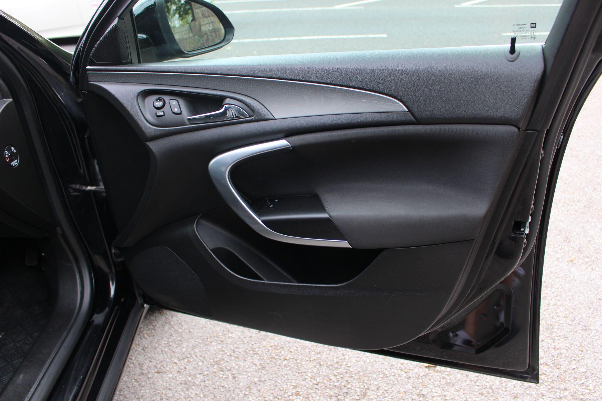 Vauxhall Insignia view 32