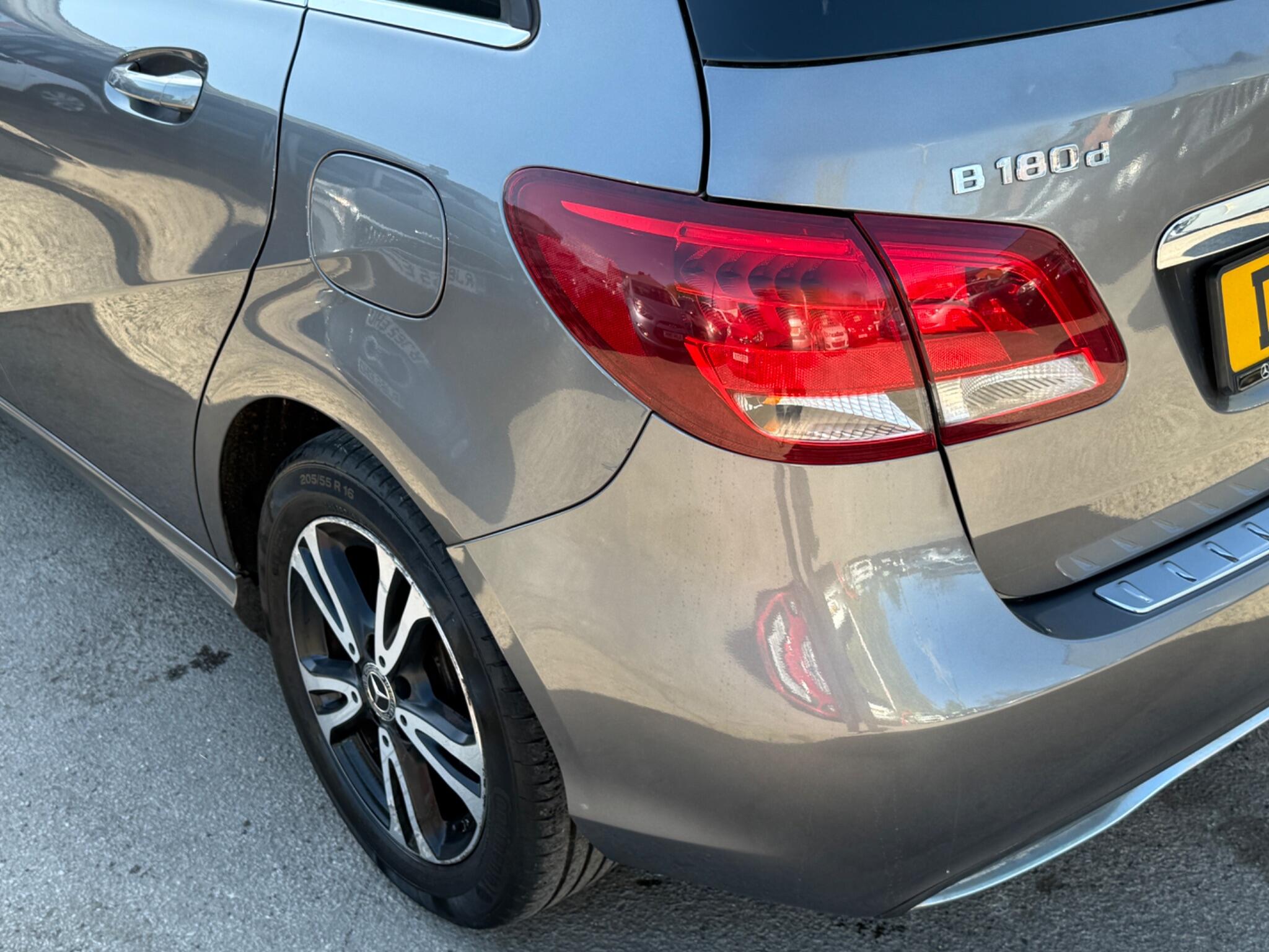 Mercedes-Benz B Class - Image 25
