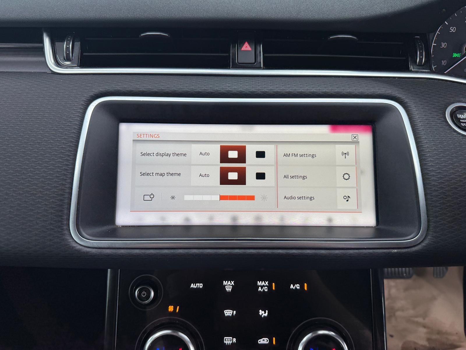 Land Rover Range Rover Evoque view 40