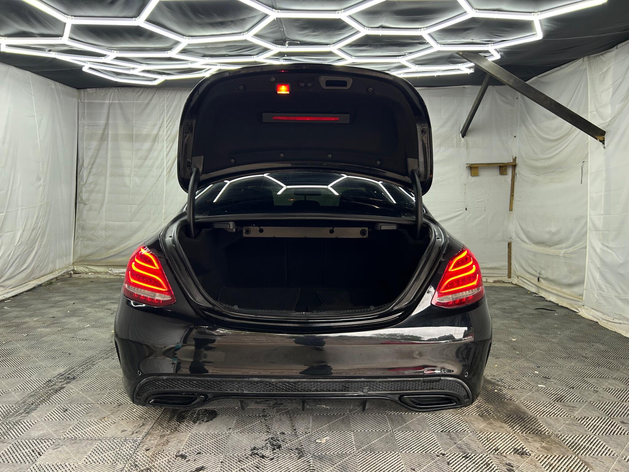 Mercedes-Benz C Class view 43