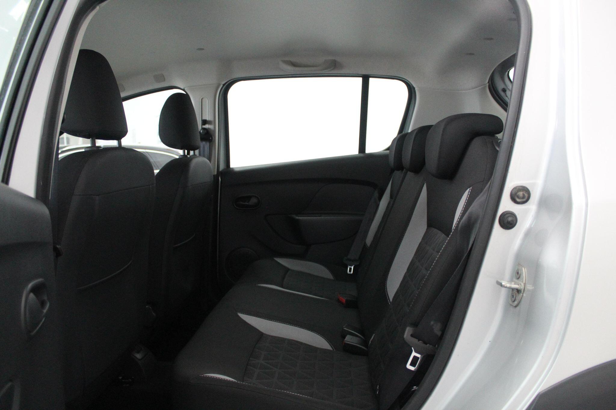 Dacia Sandero view 51