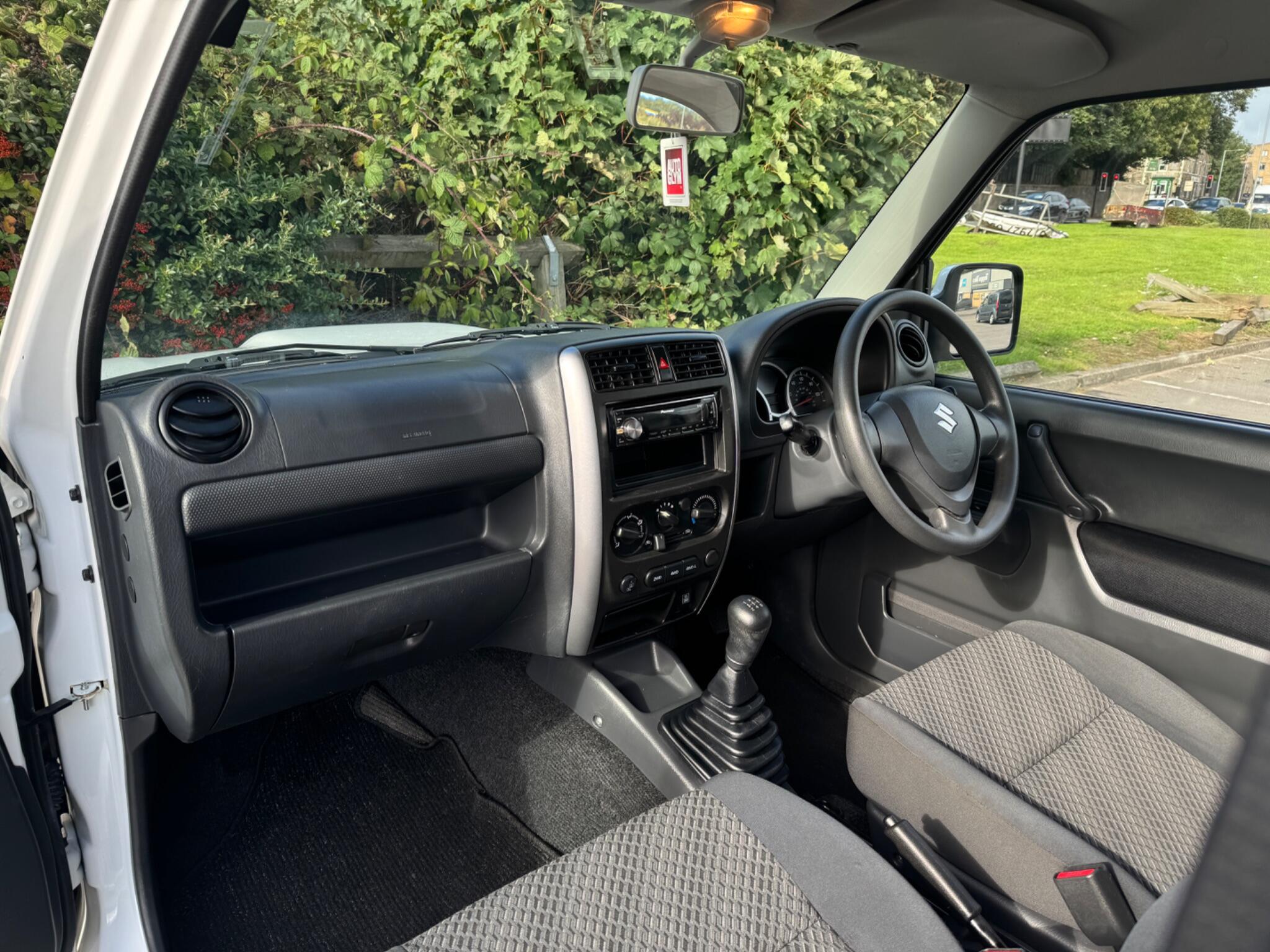 Suzuki Jimny view 17