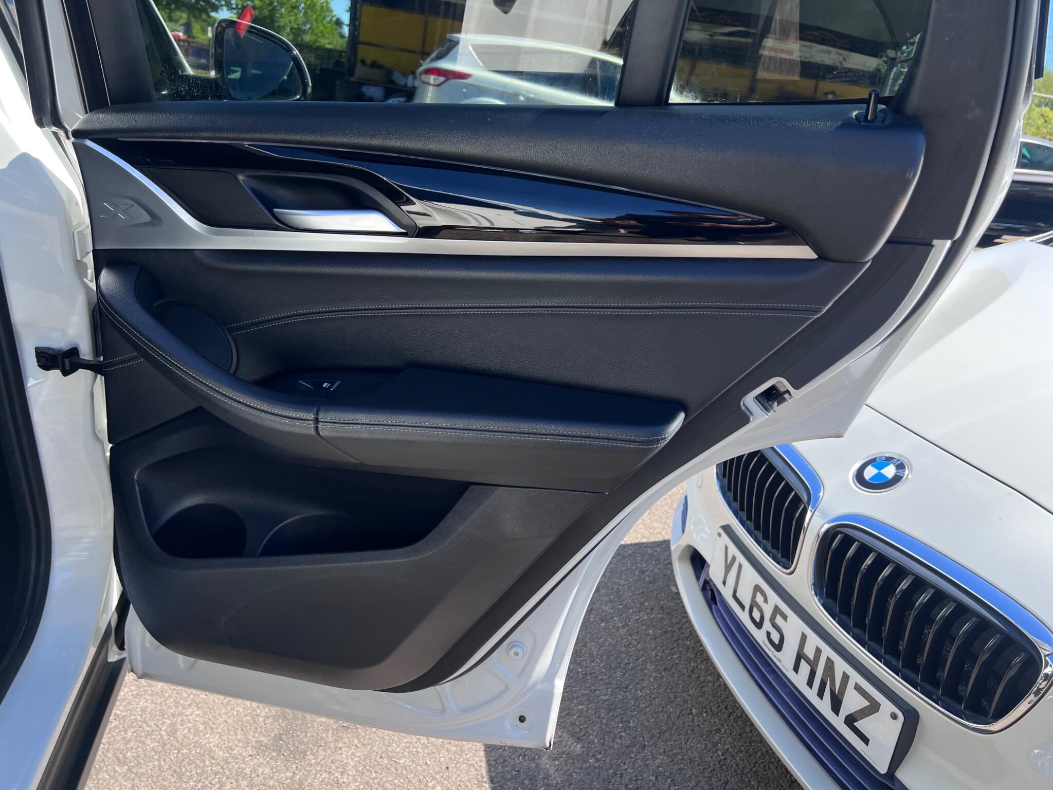 BMW X3 view 34