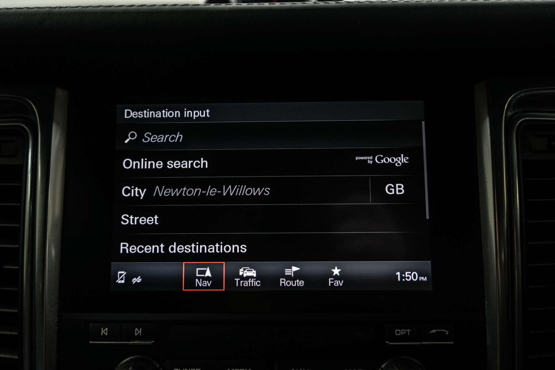 Porsche Macan view 37