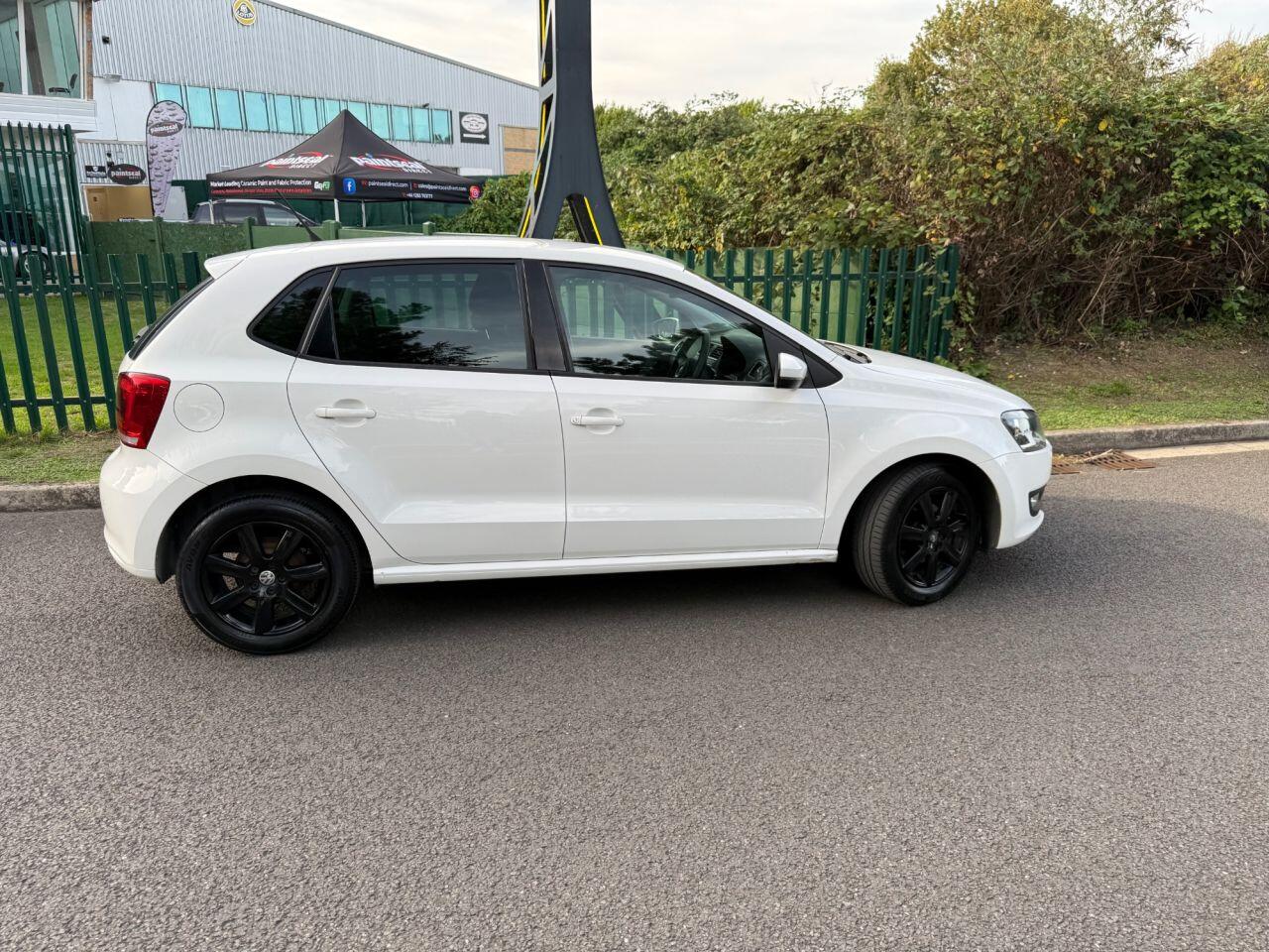 Volkswagen Polo view 12