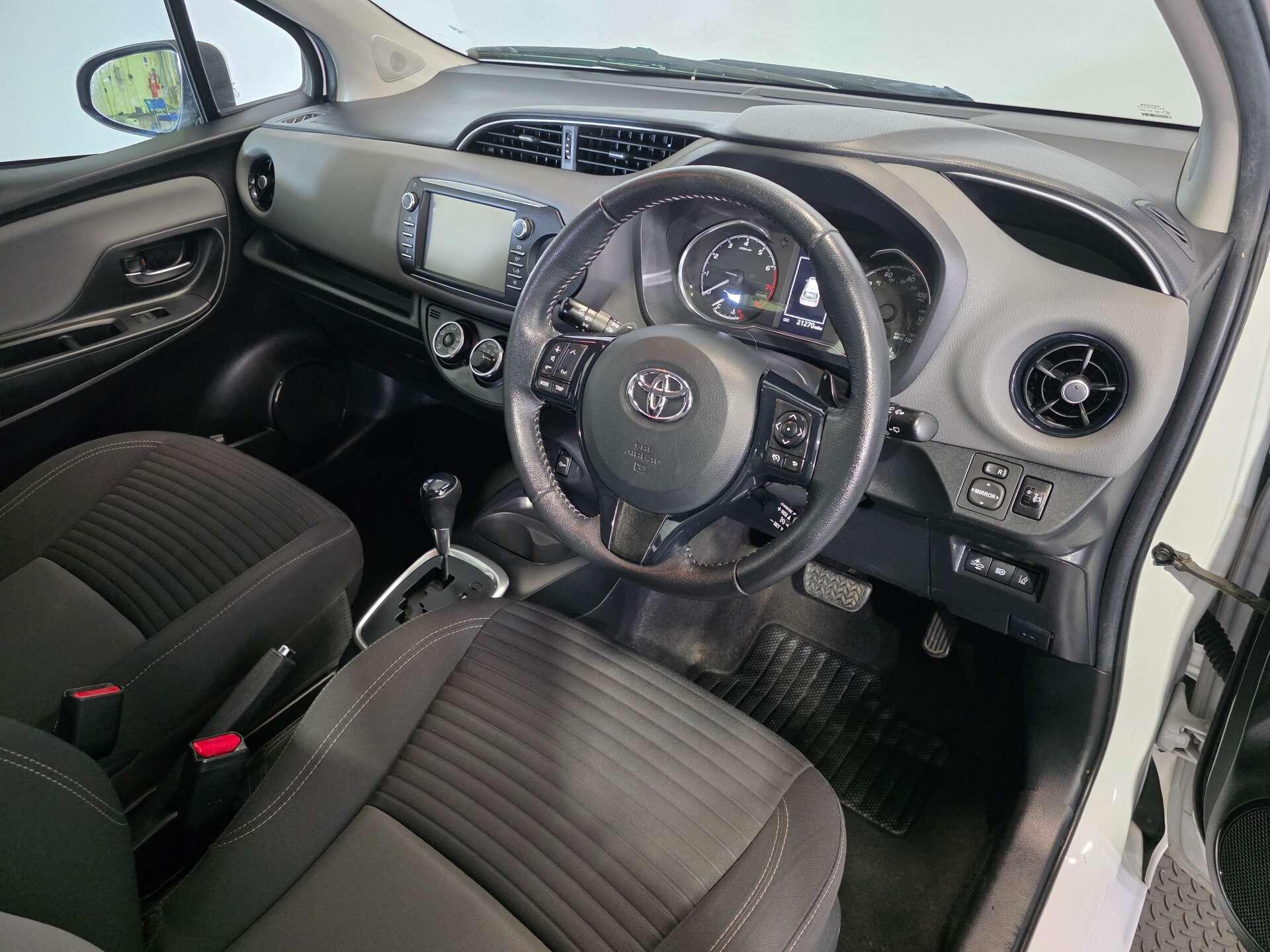 Toyota Yaris view 12