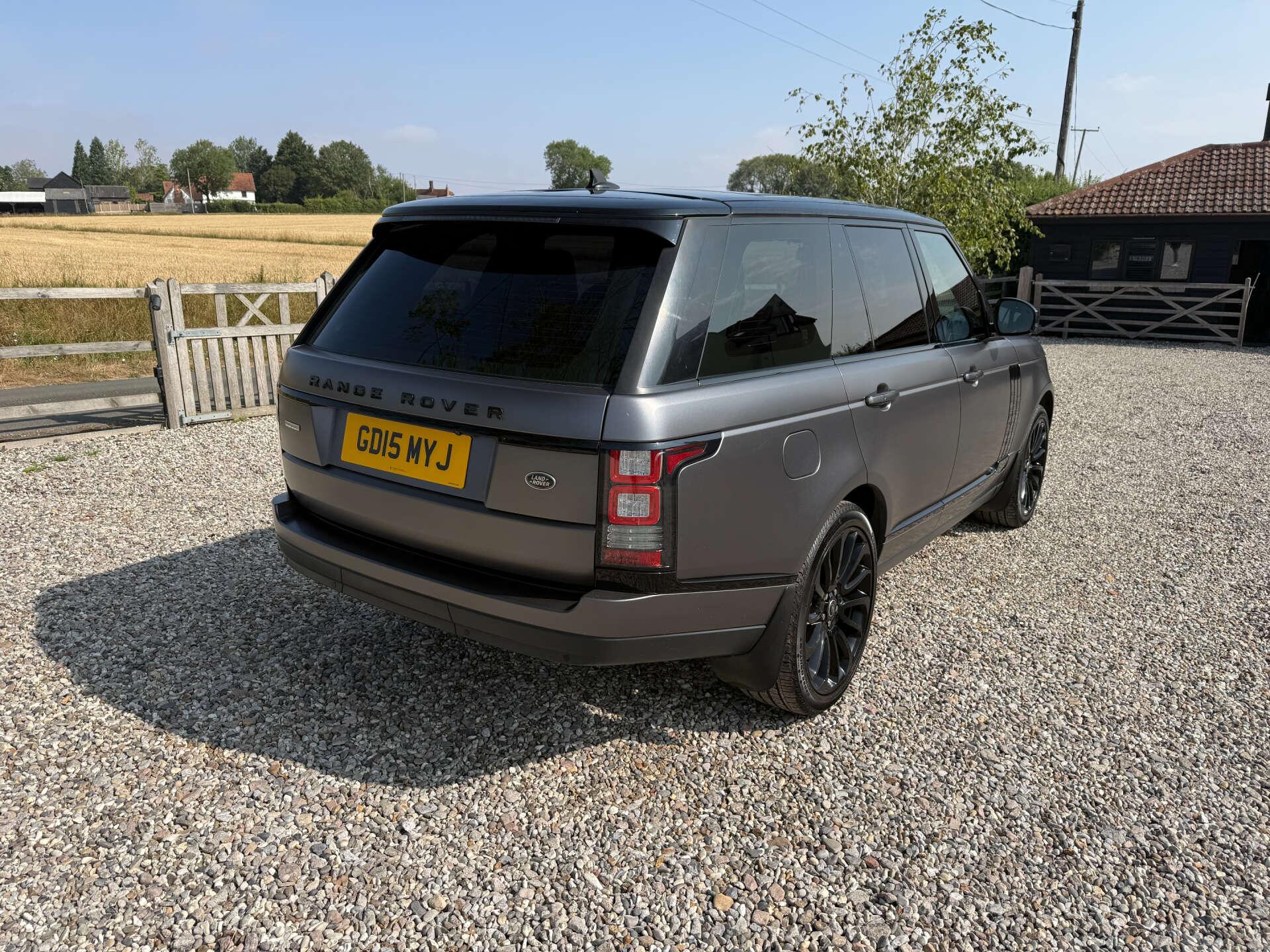 Land Rover Range Rover view 4
