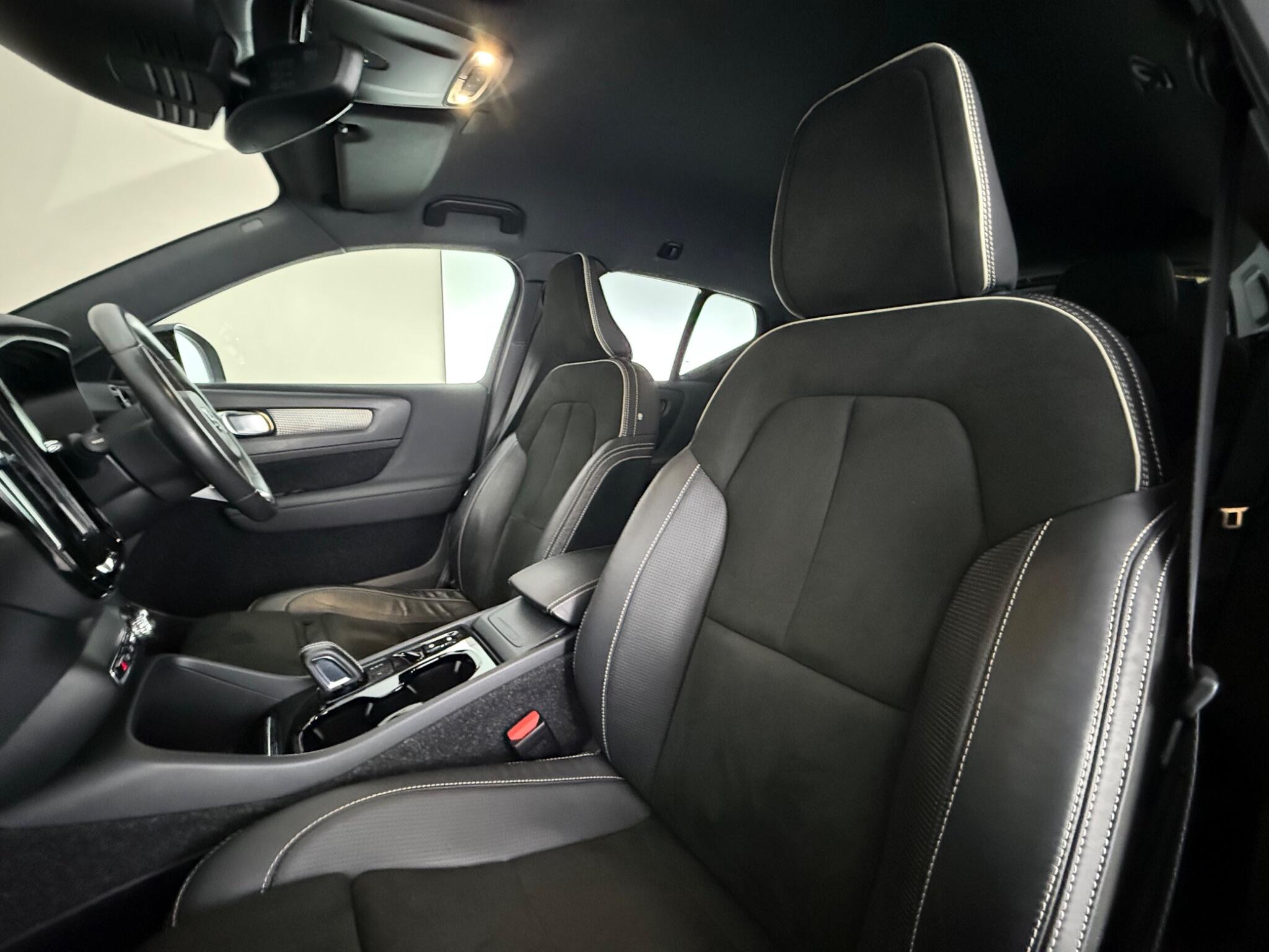 Volvo XC40 view 33