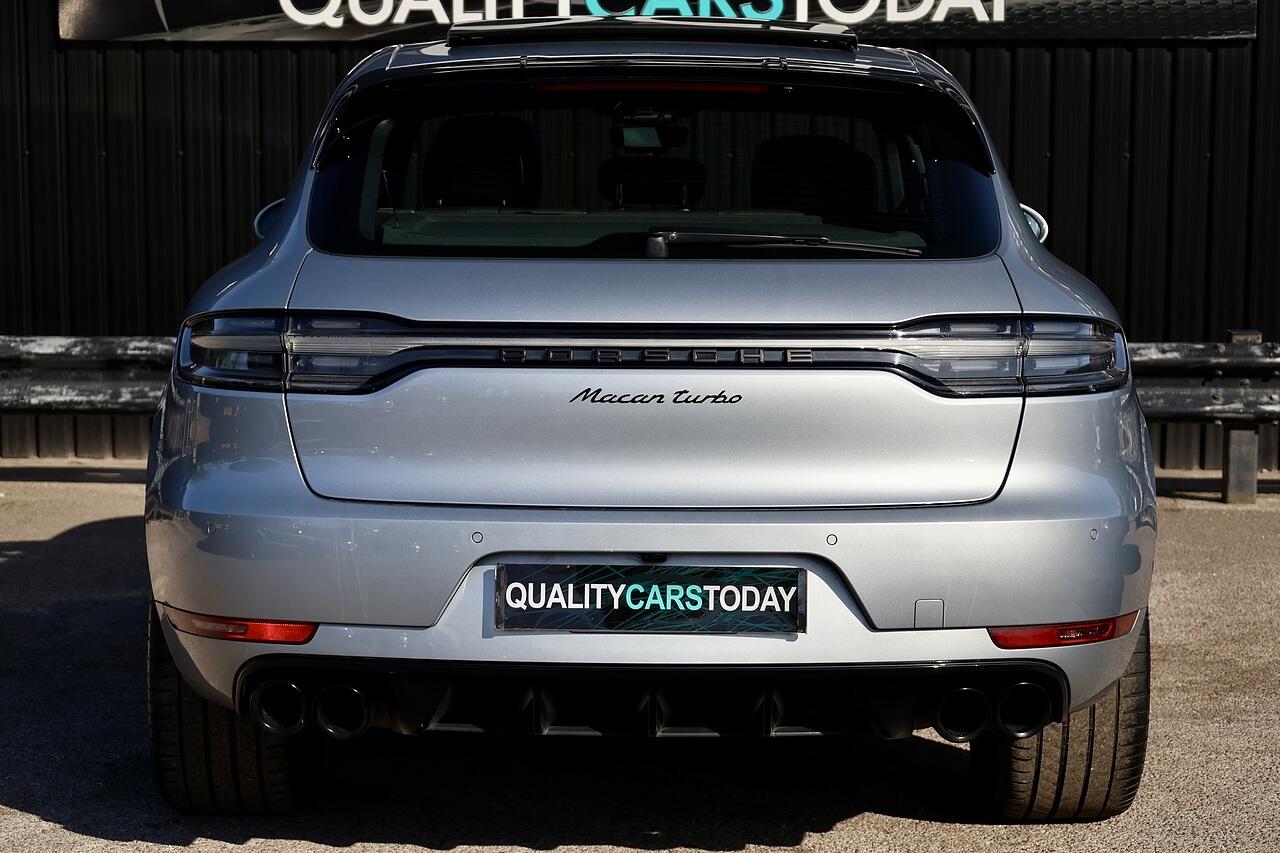 Porsche Macan view 5