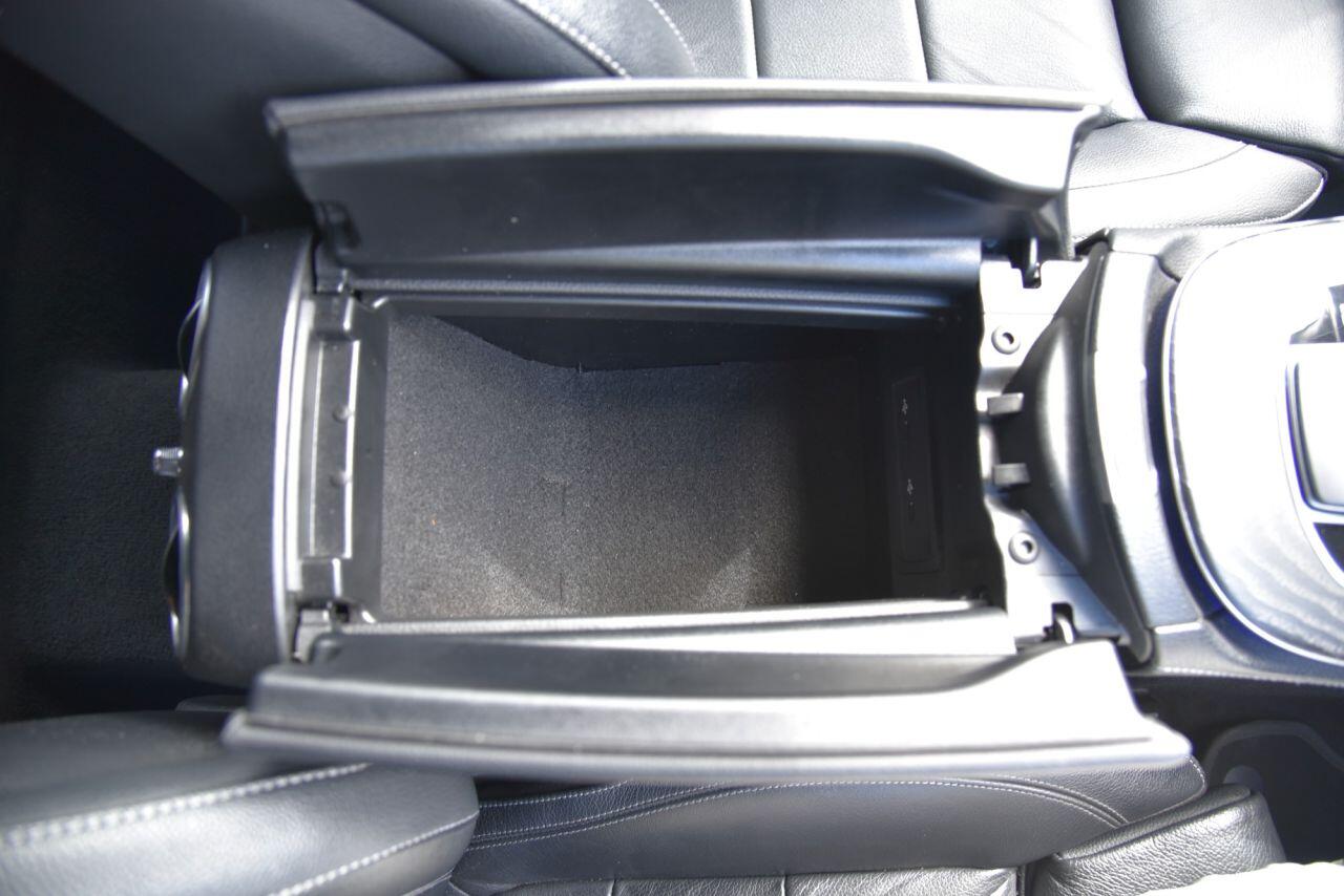 Mercedes-Benz E Class view 39