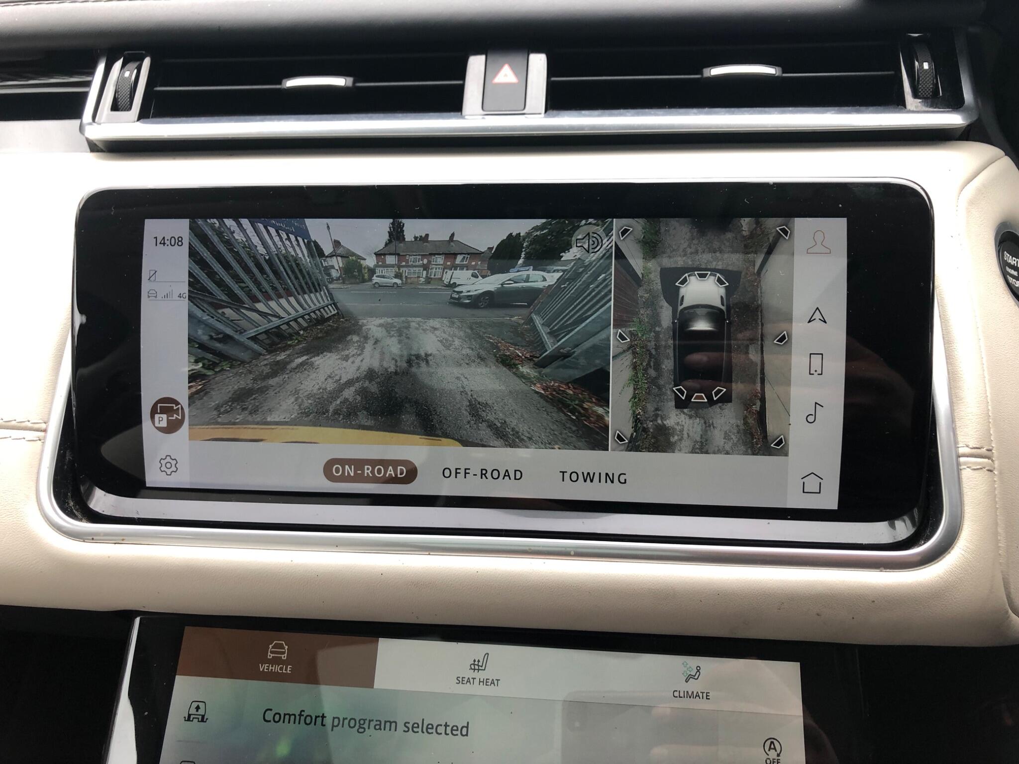 Land Rover Range Rover Velar view 8