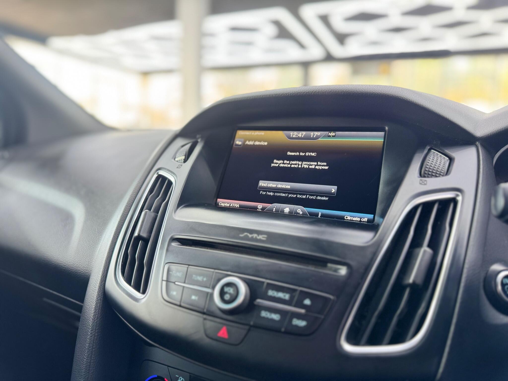 Ford Focus view 47