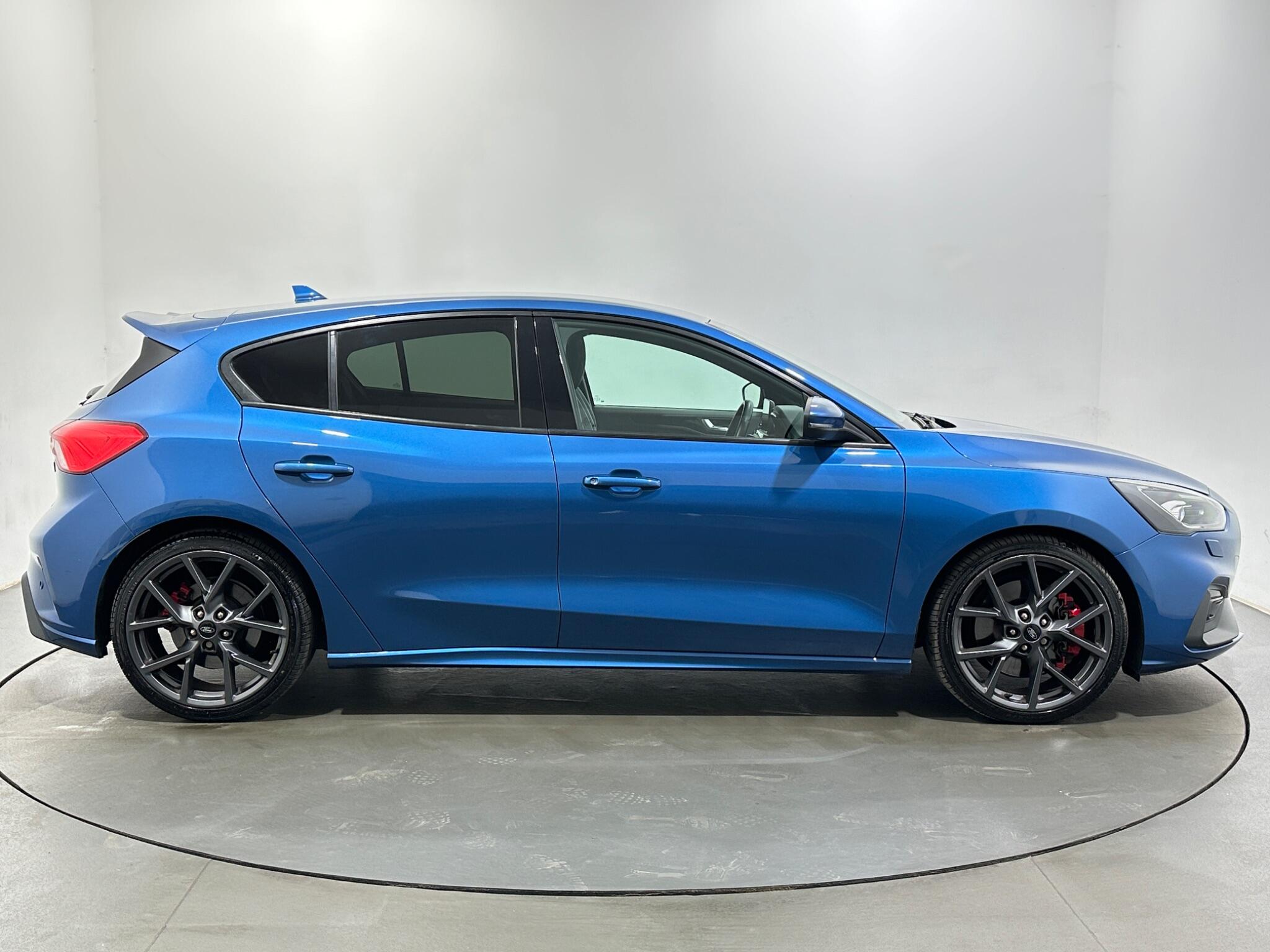 Ford Focus view 9