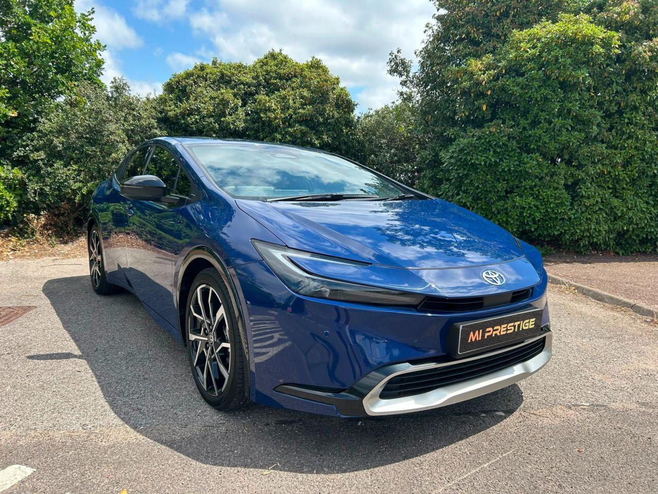 Toyota Prius view 5