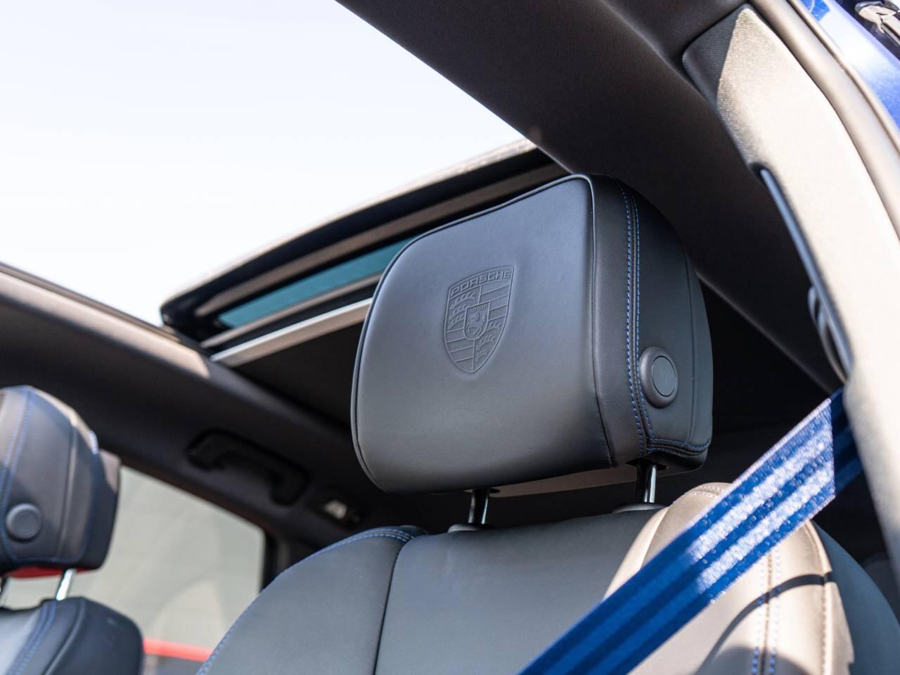 Porsche Macan view 31