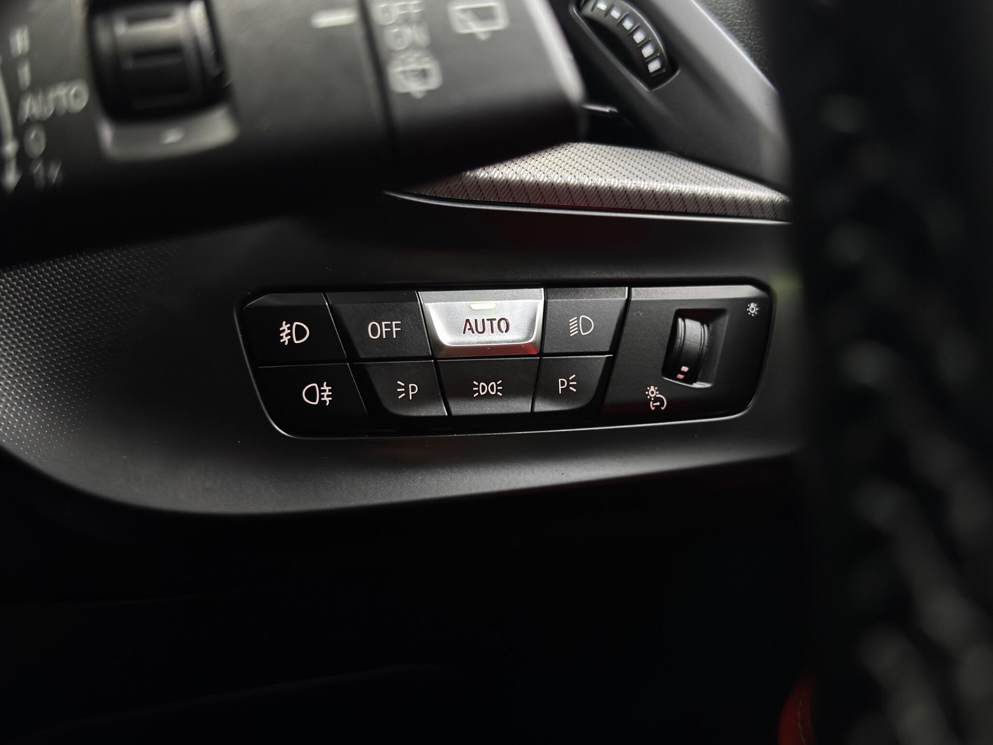 BMW 1 Series view 33