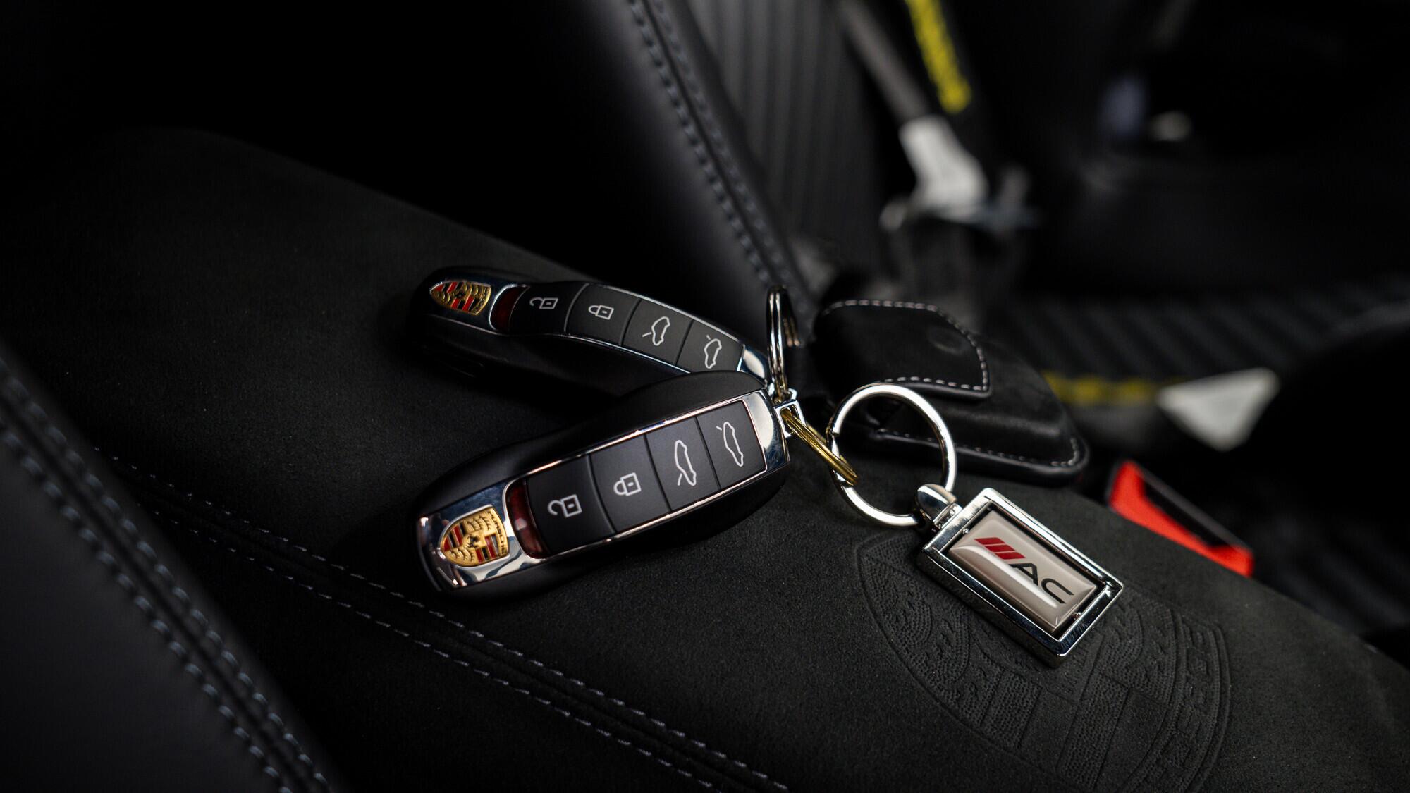 Porsche 718 Cayman view 61