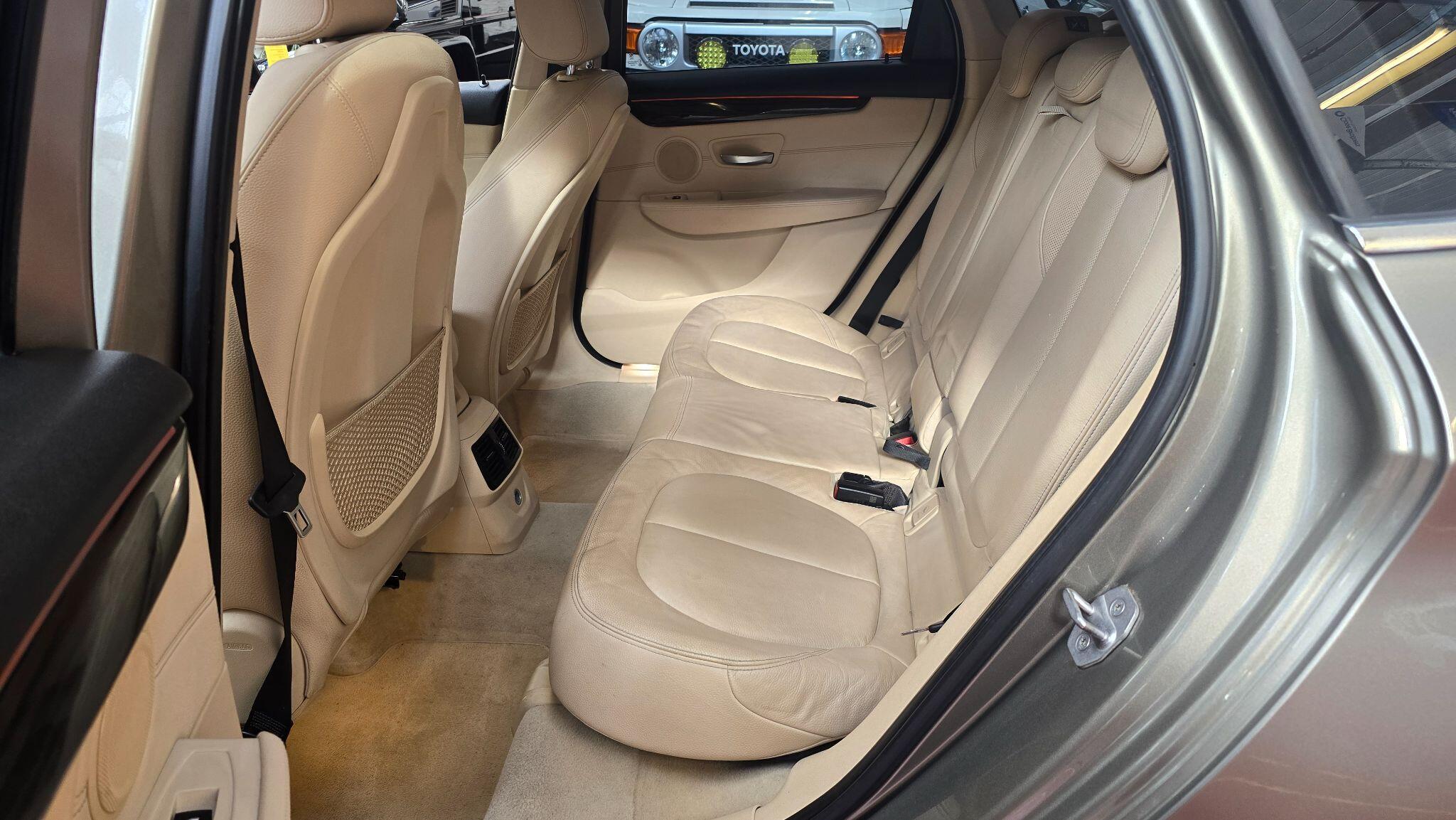 BMW 2 Series view 12