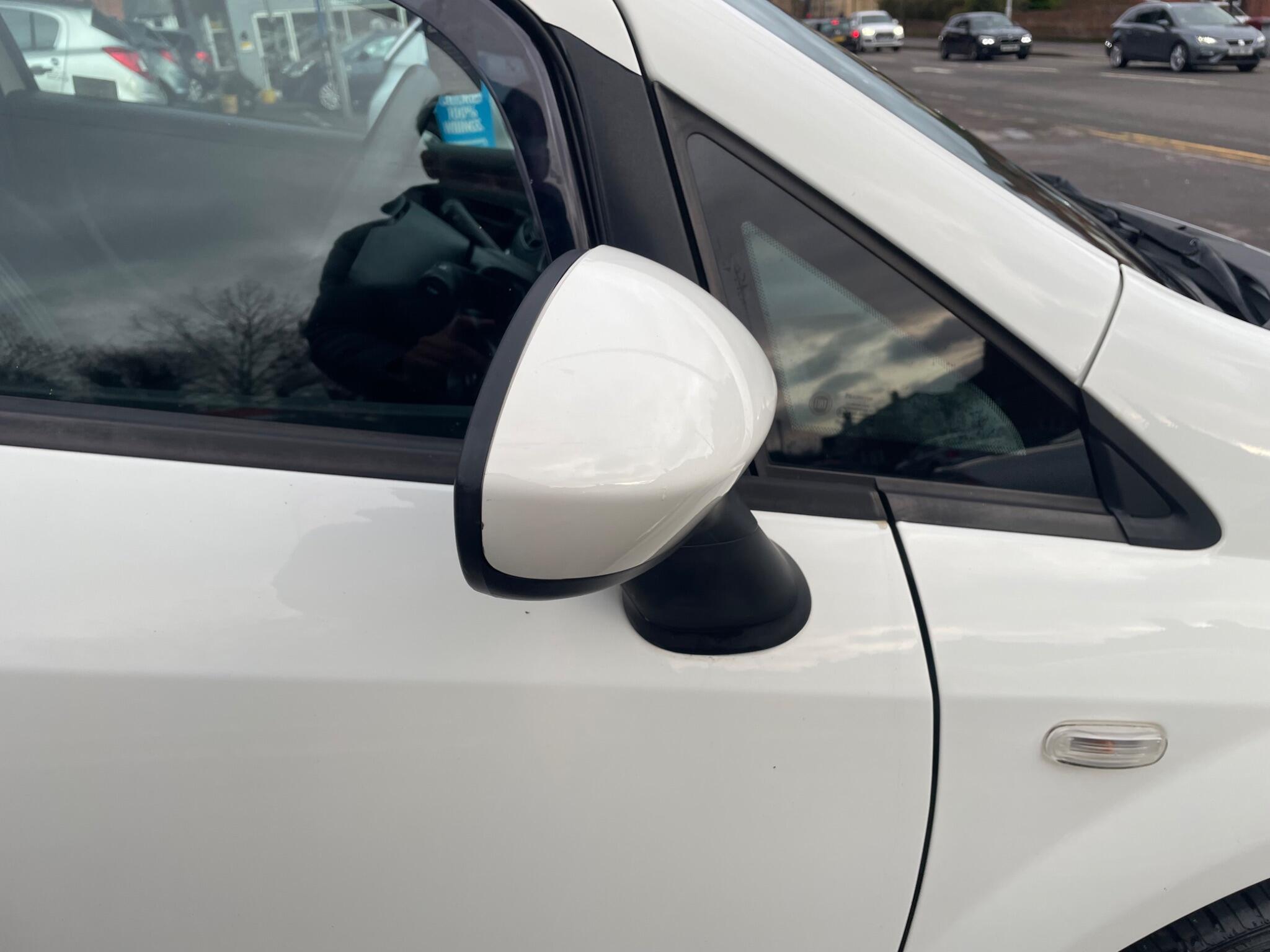 2011 Fiat Punto Evo image 56