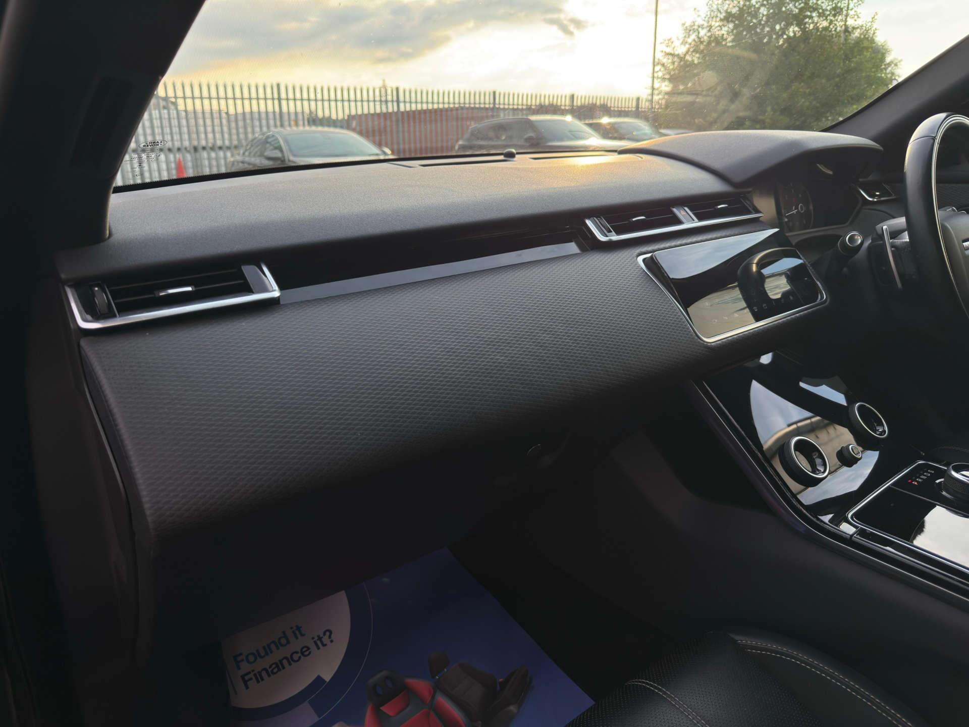 Land Rover Range Rover Velar view 38